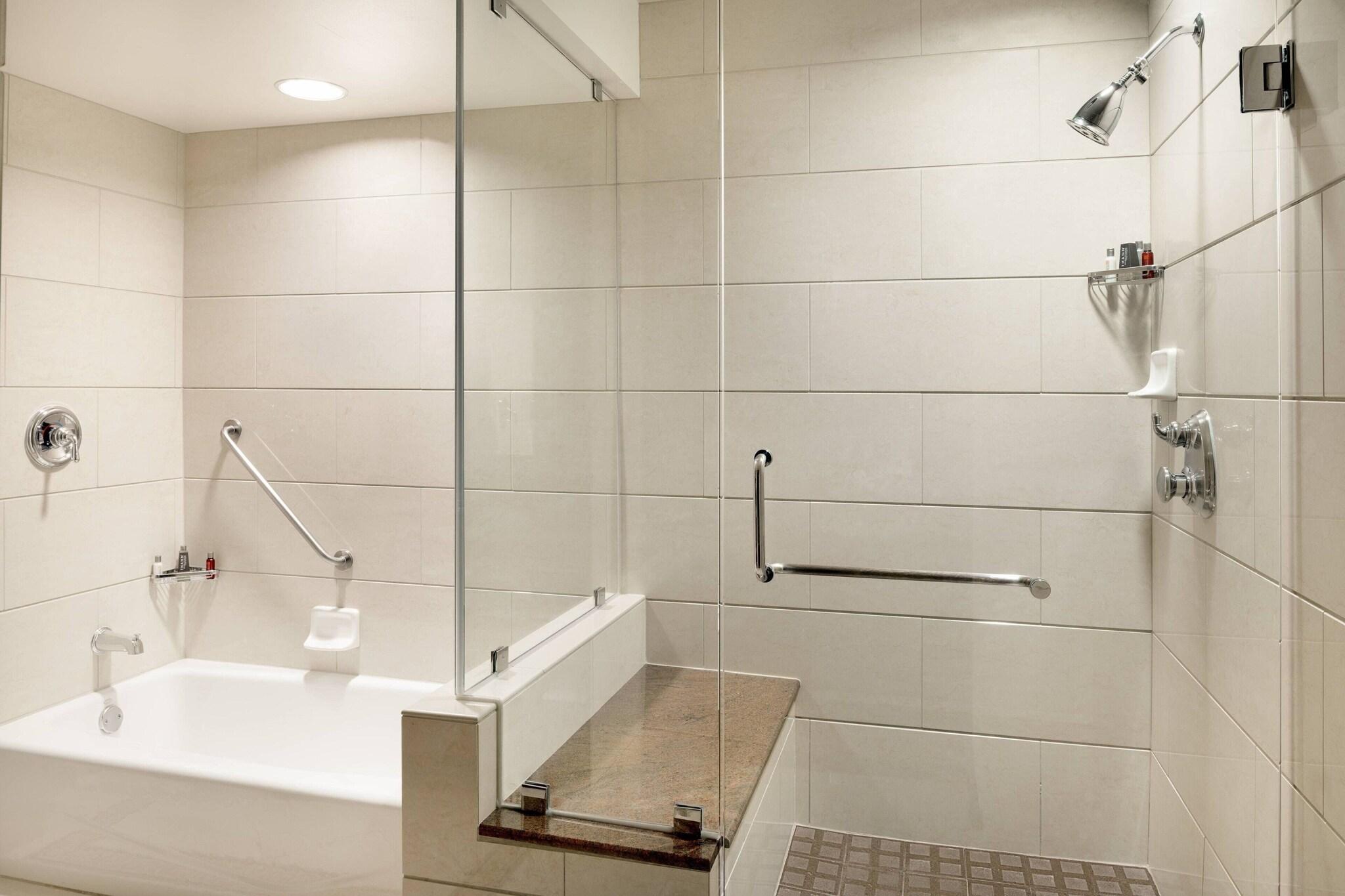 Junior Suite Accessible