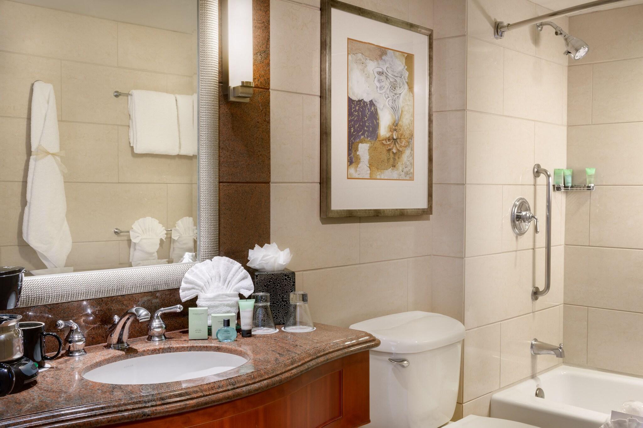 Junior Suite Accessible King Size Bed