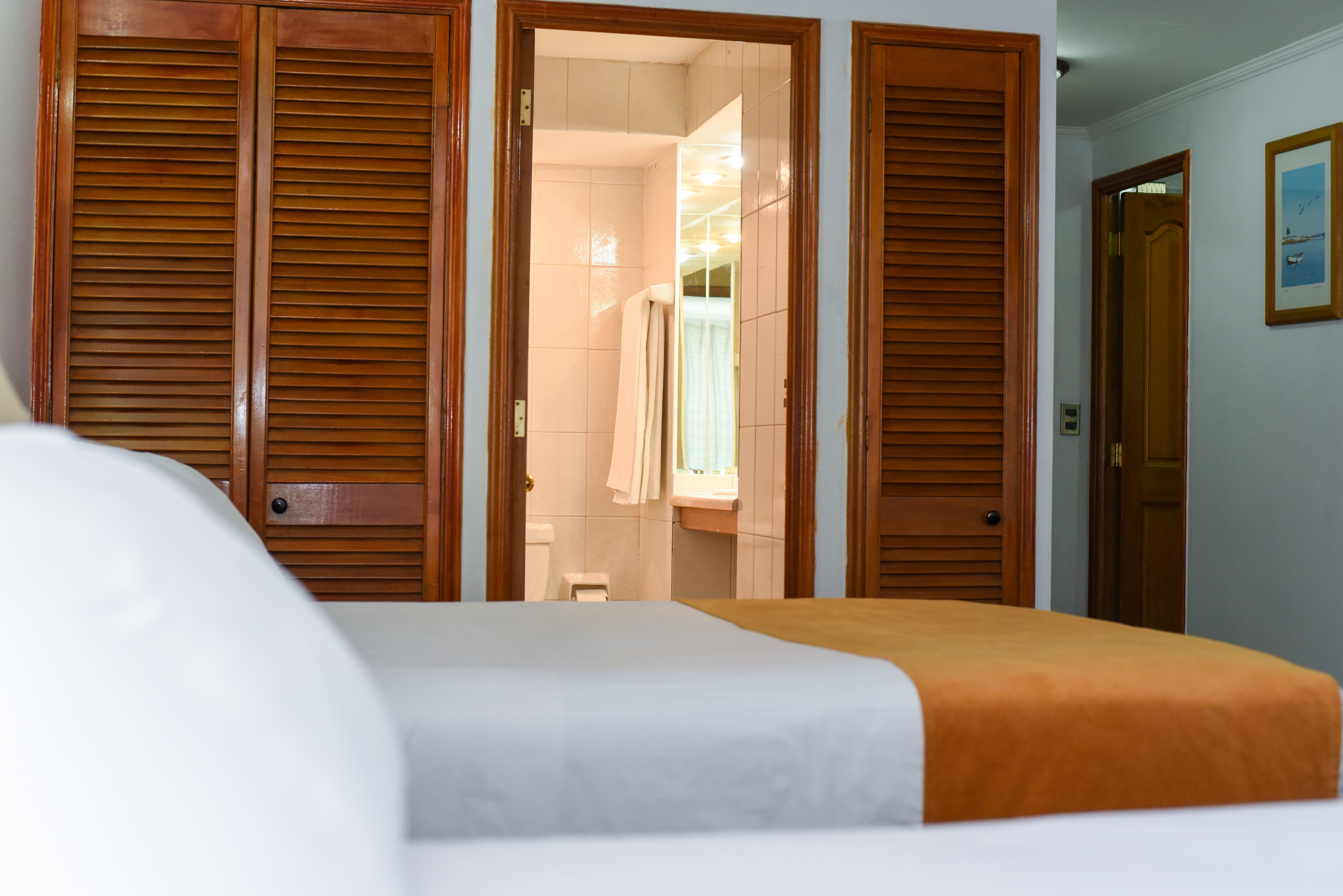 Quadruple One Bedroom One Bathroom