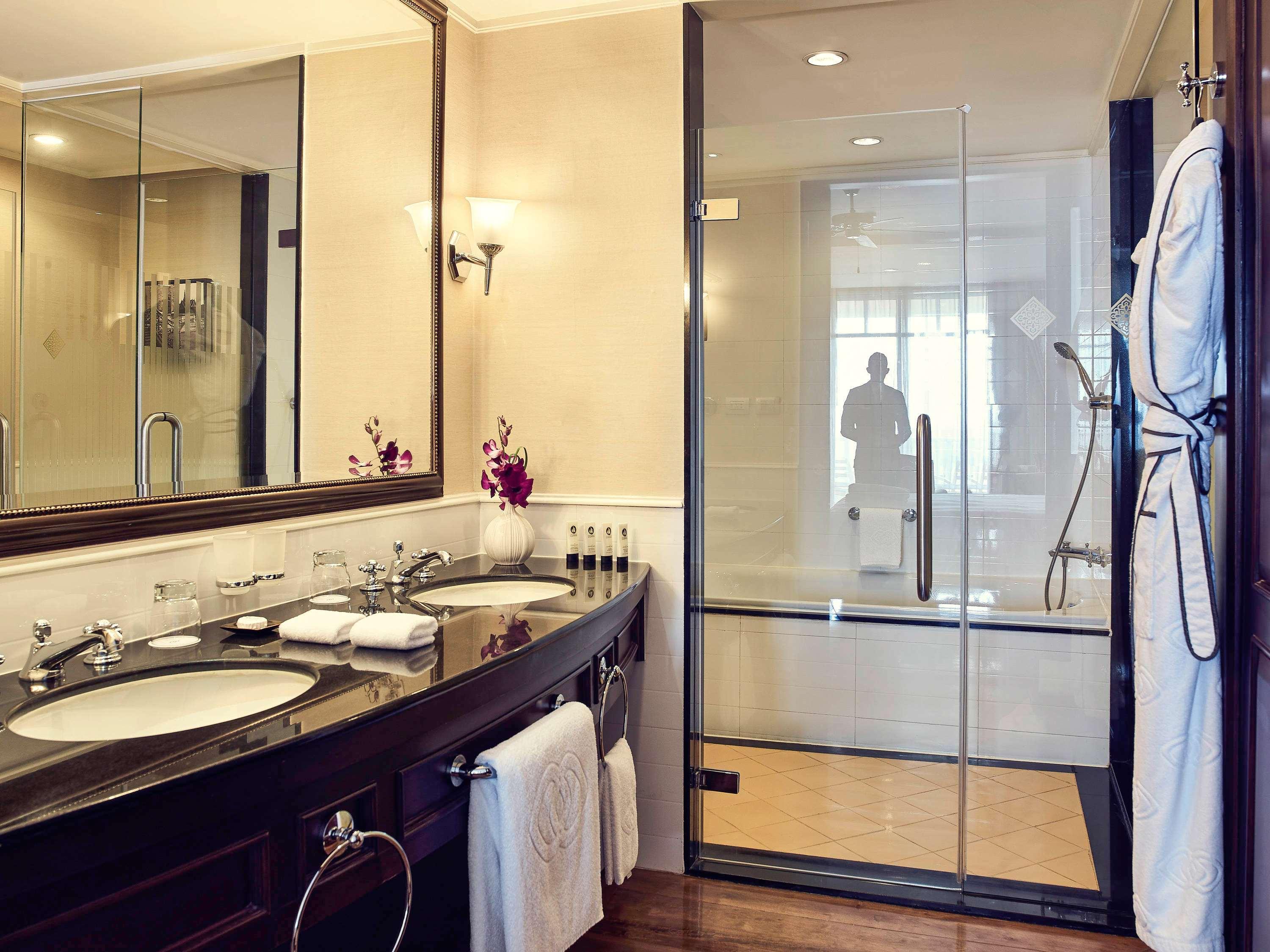 Junior Suite King Size Bed