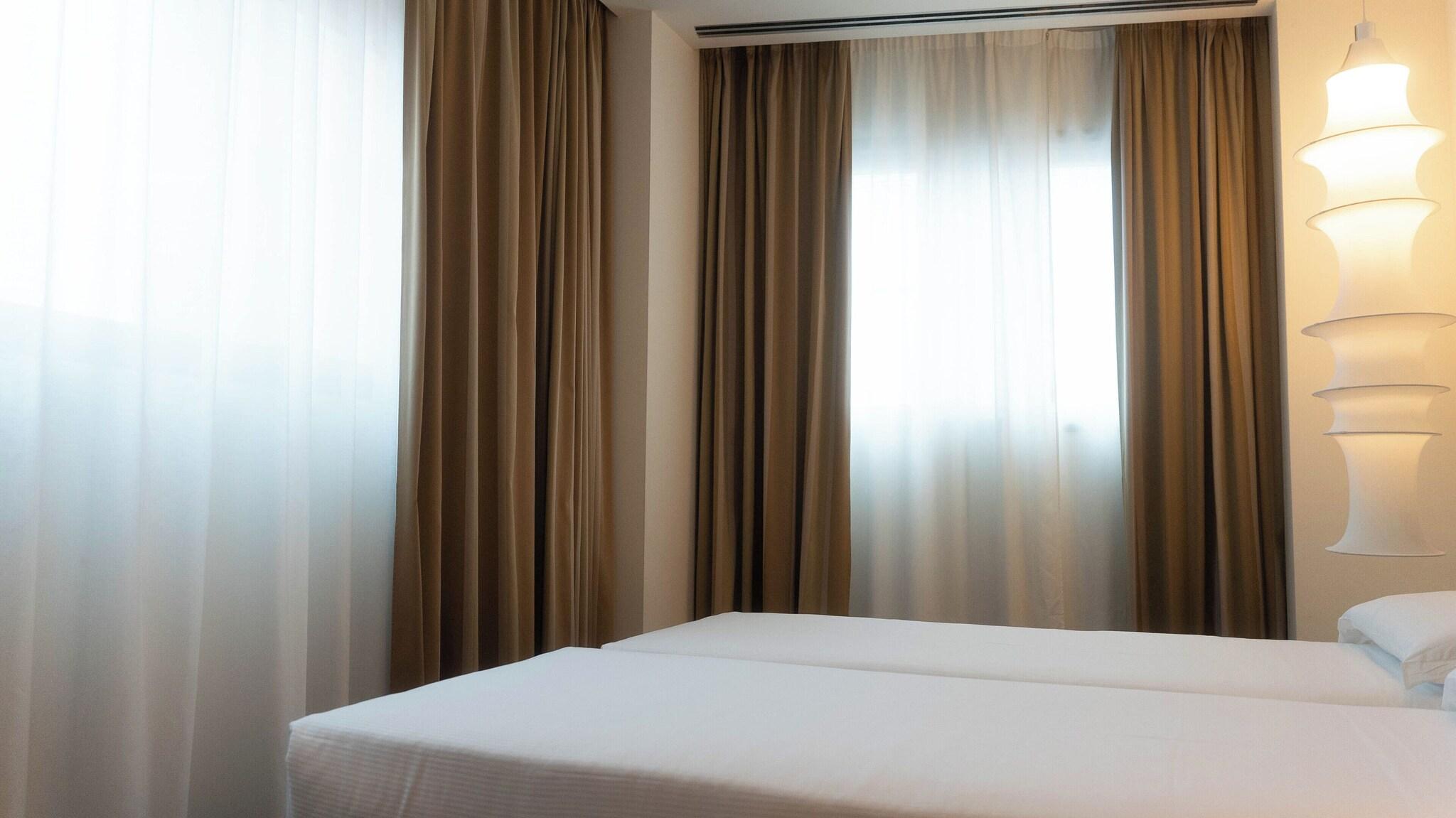 Family Room Three Beds