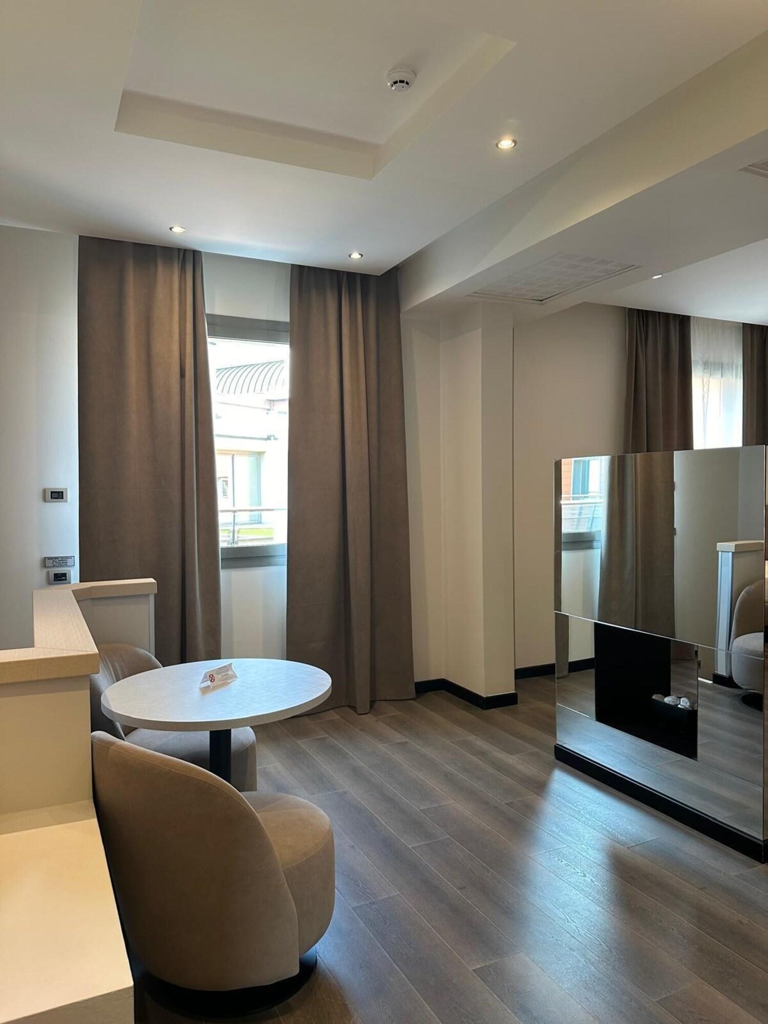 Quadruple King Size Bed