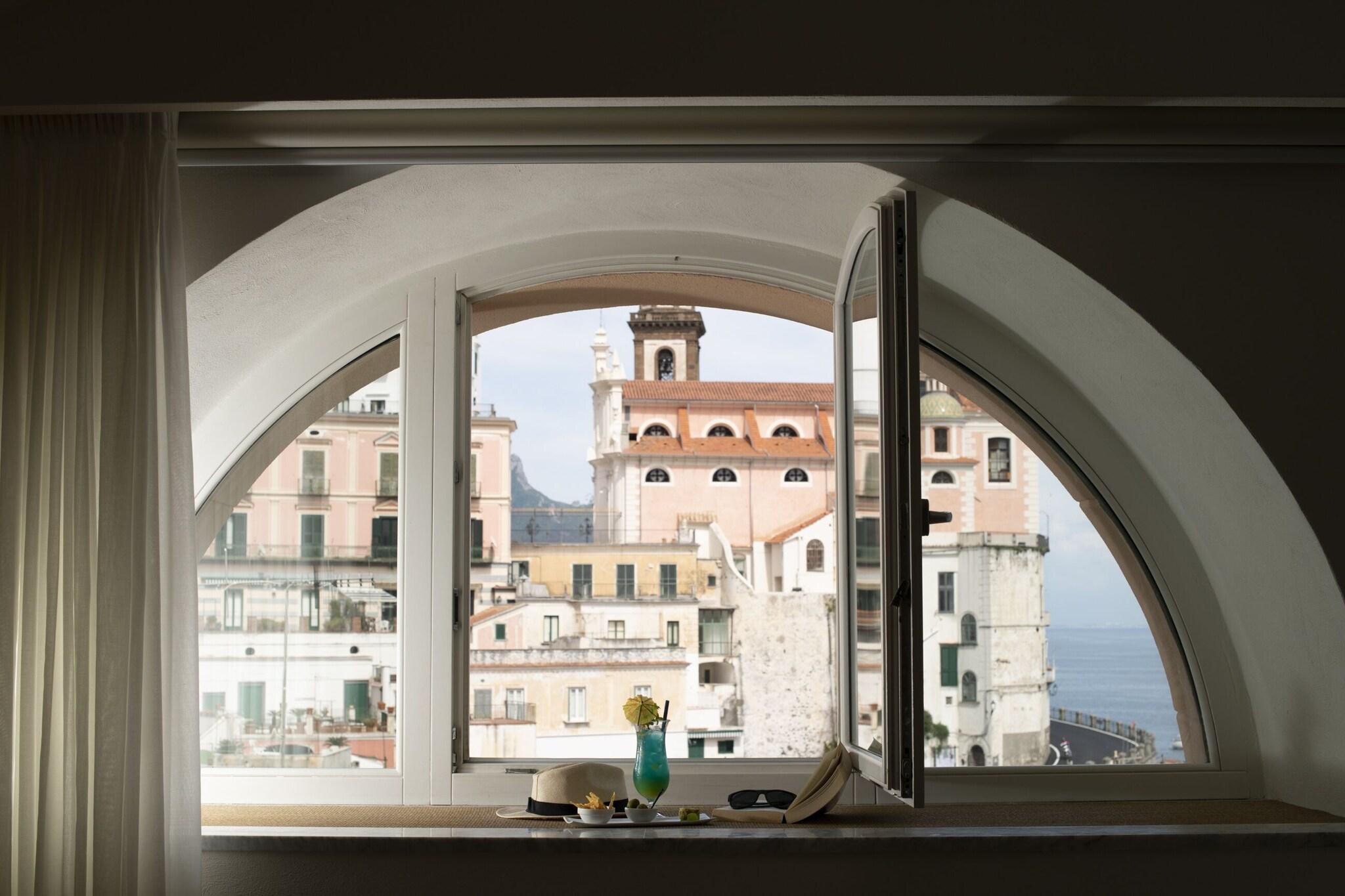 Triple Deluxe City View