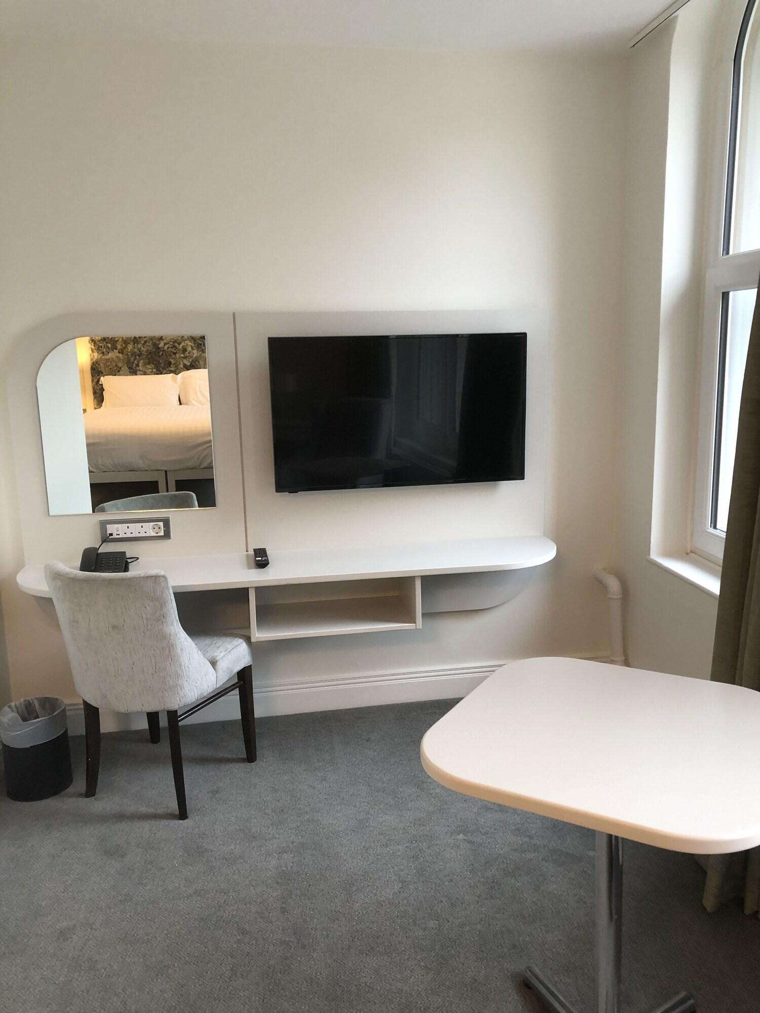 Double Superior Queen Bed