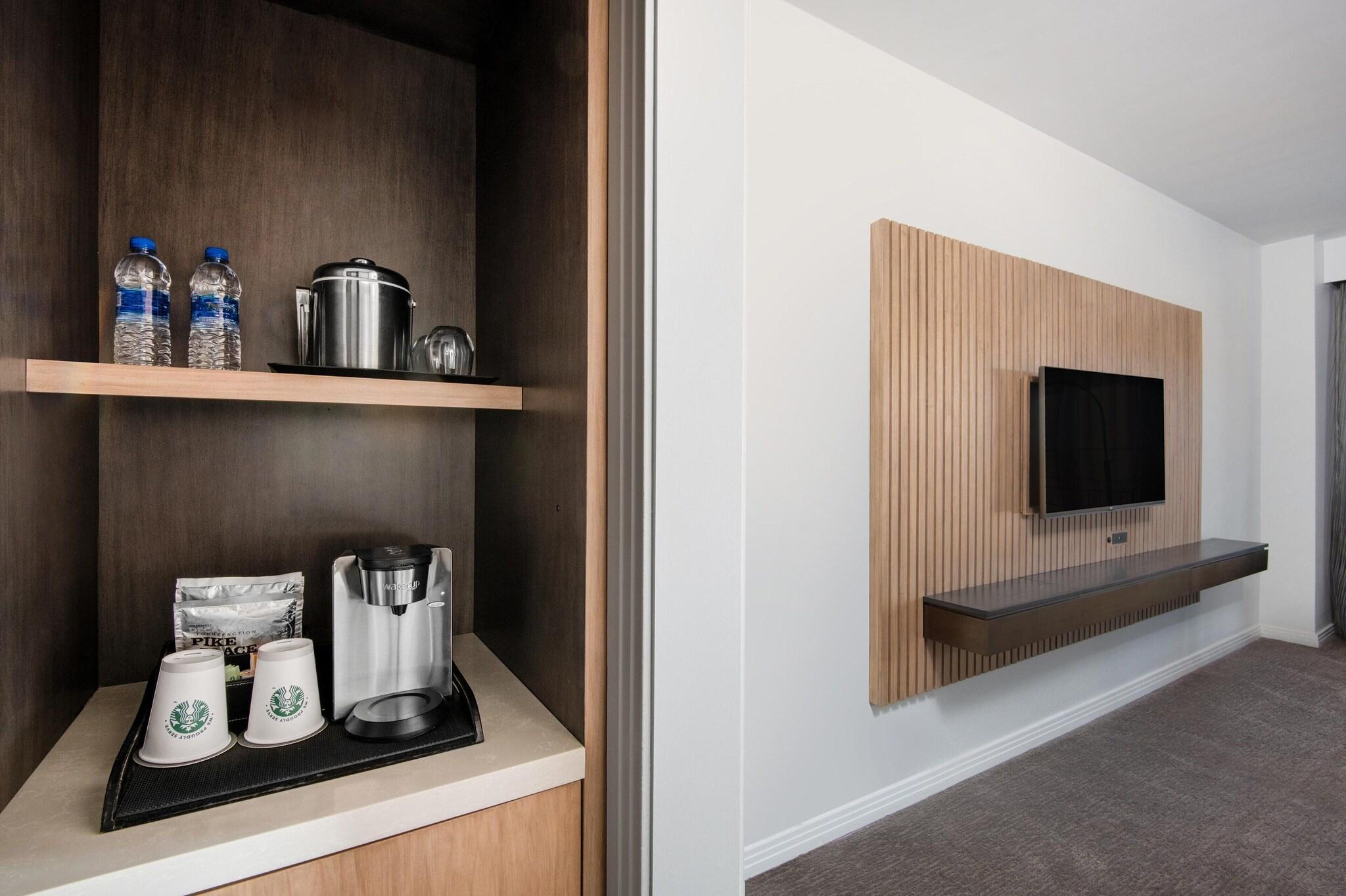 Double Deluxe King Bed