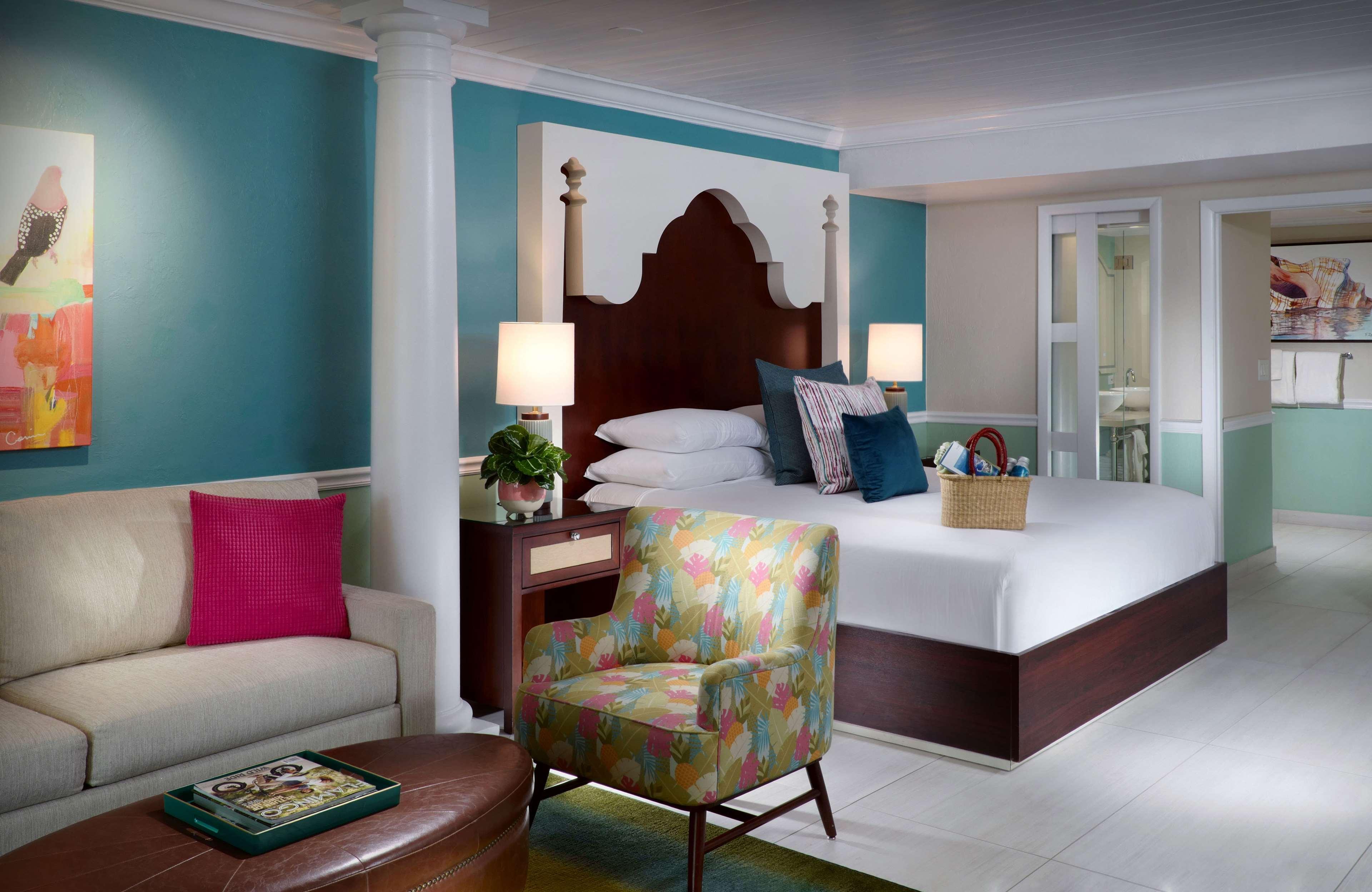 Junior Suite Partial Ocean View