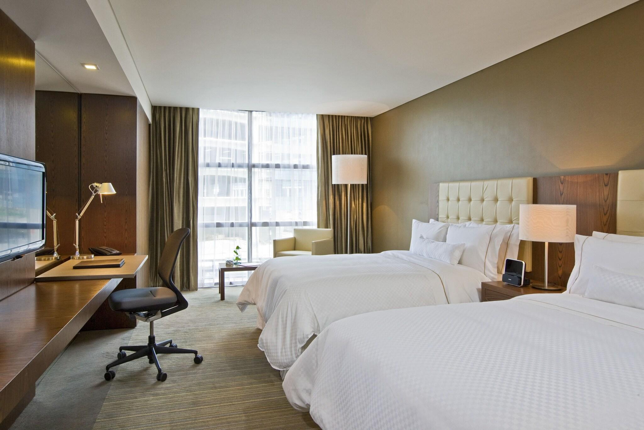 Quadruple Deluxe Two Double Beds