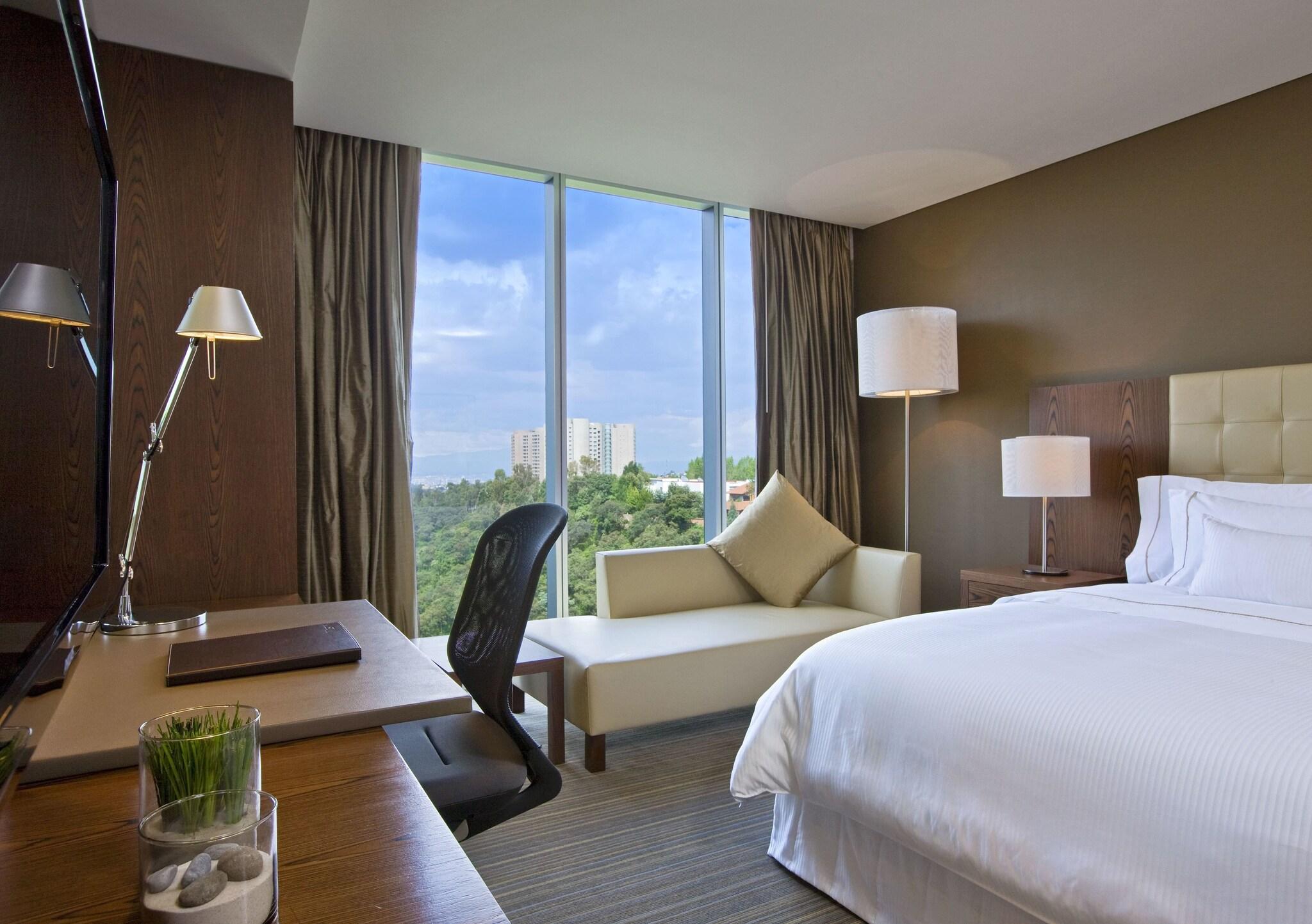 Double Club King Bed