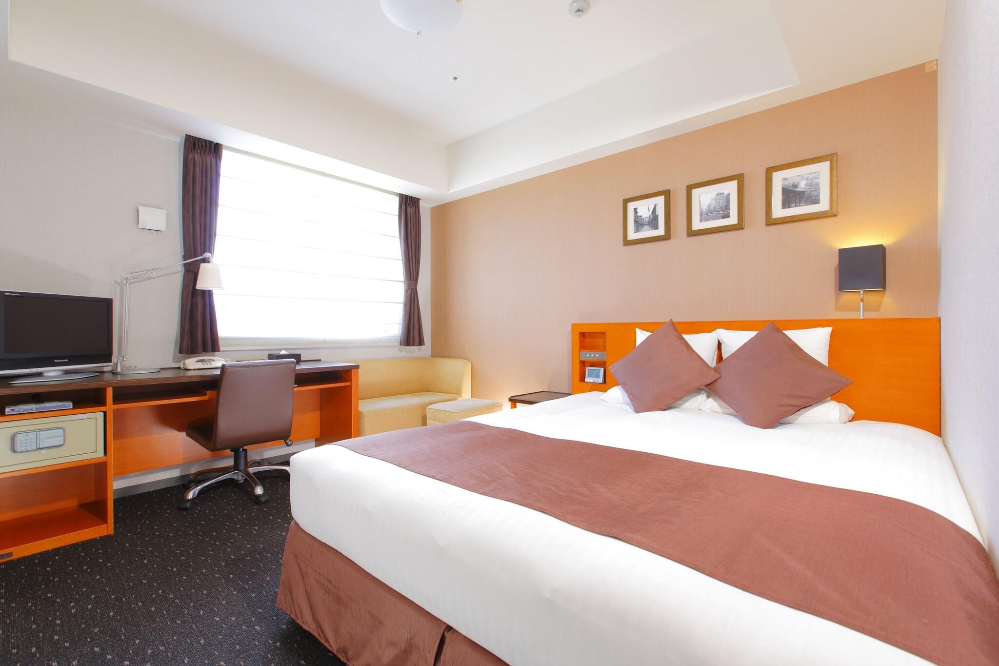 Double Queen Size Bed