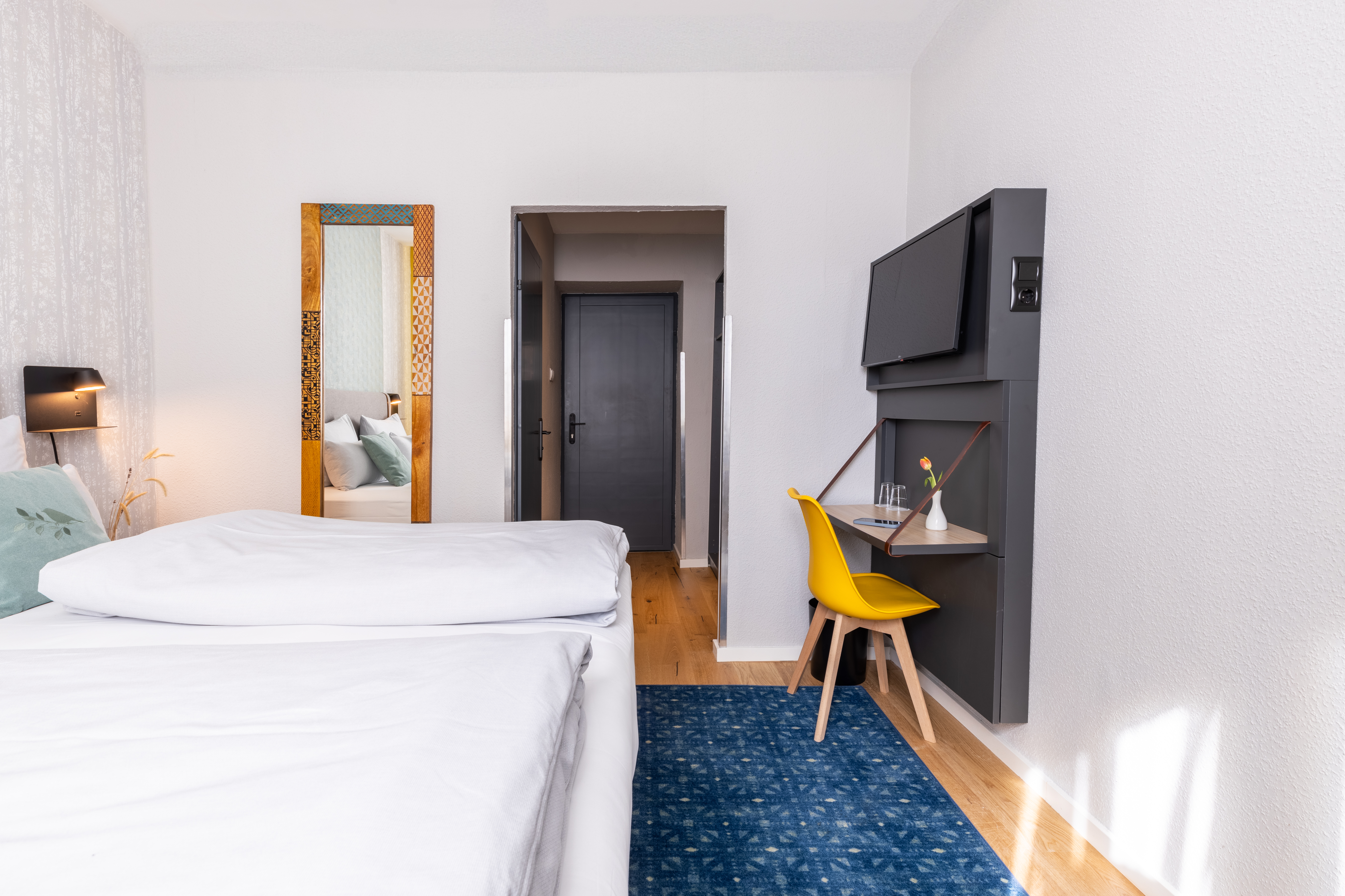 Double Queen Size Bed