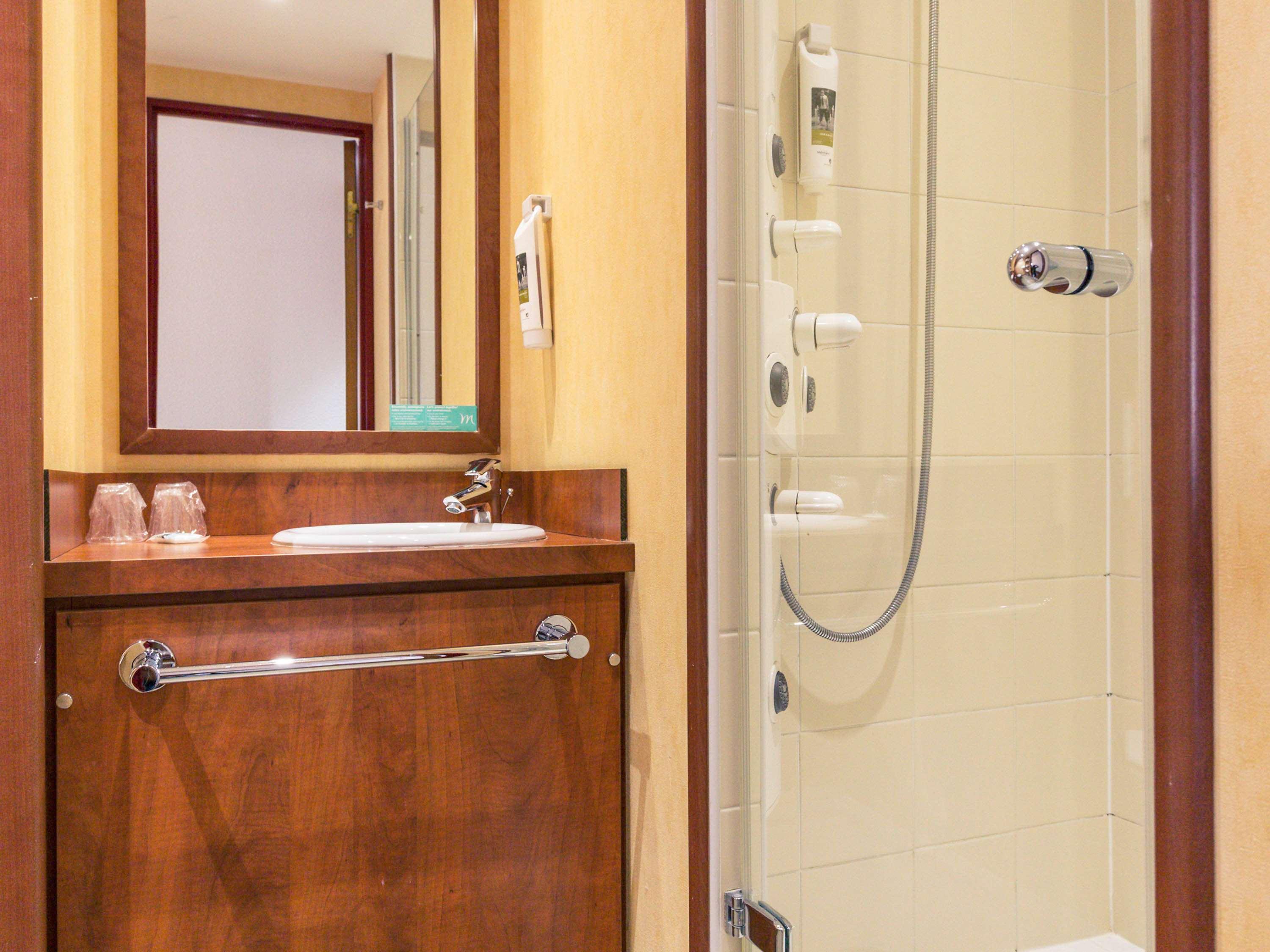 Double Classic Double Bed