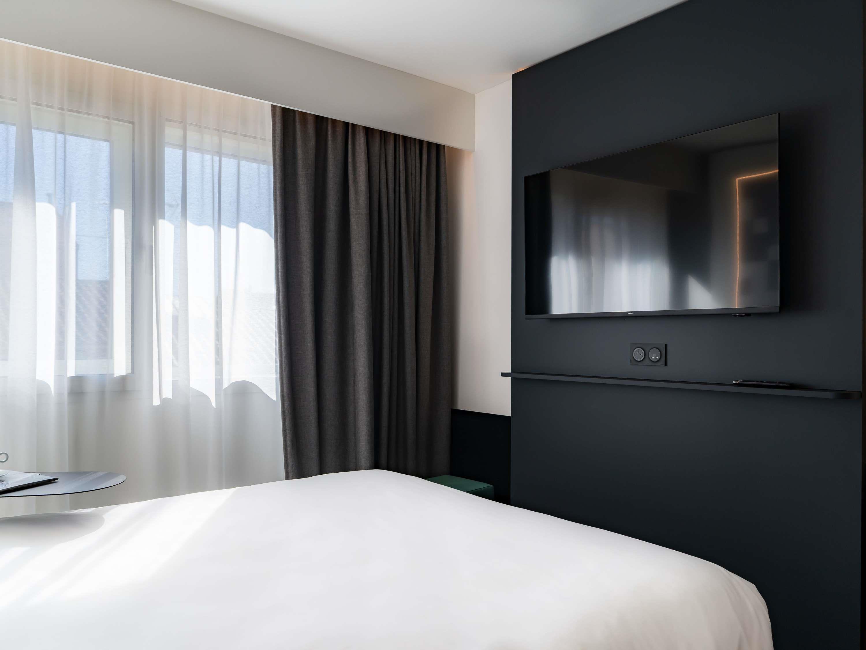 Double Classic Double Bed