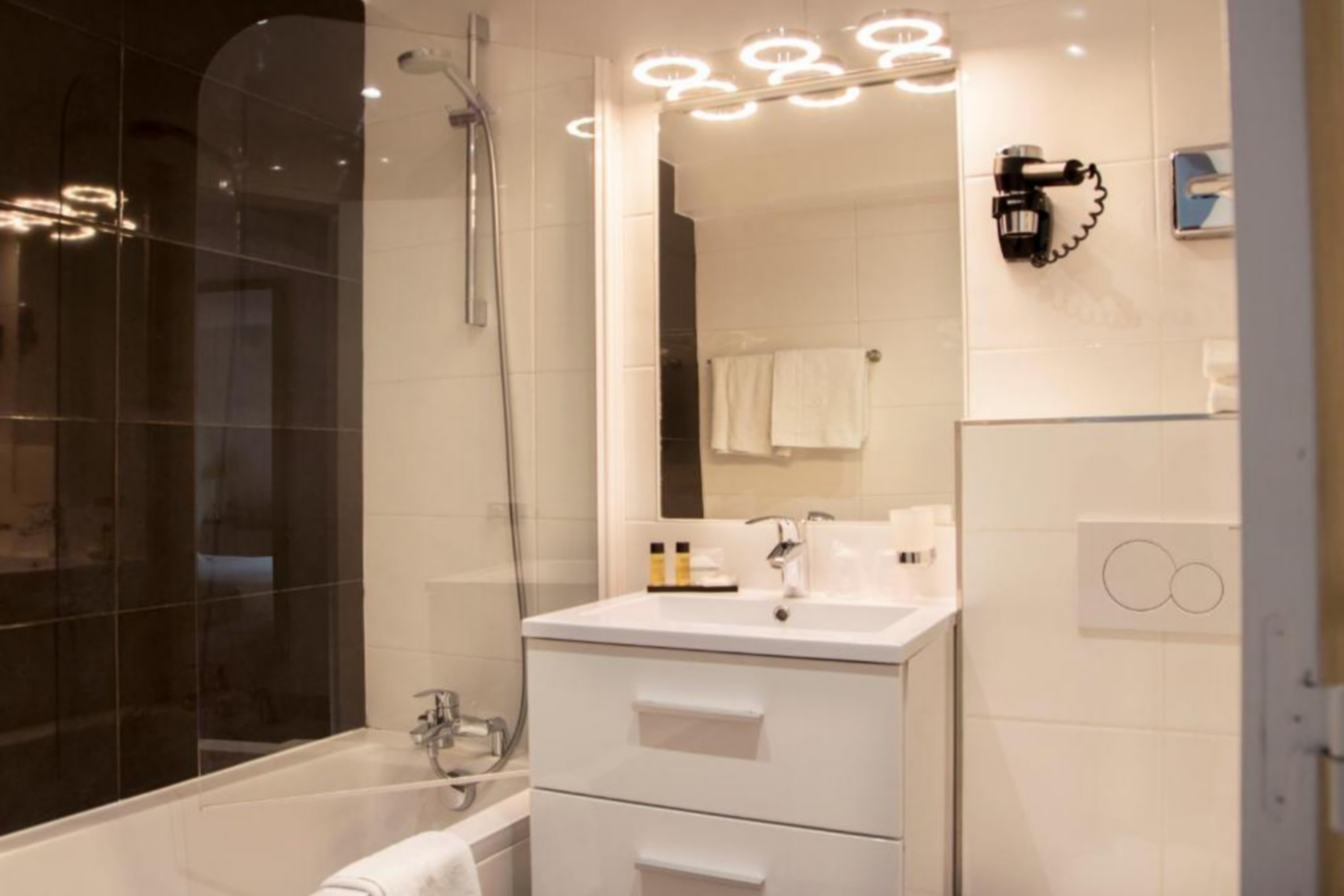 Double or Twin Superior