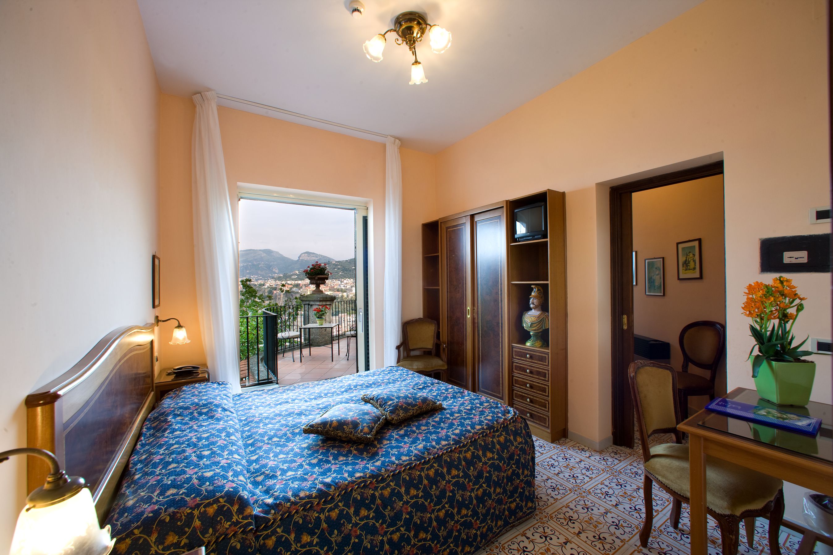 Double or Twin Deluxe