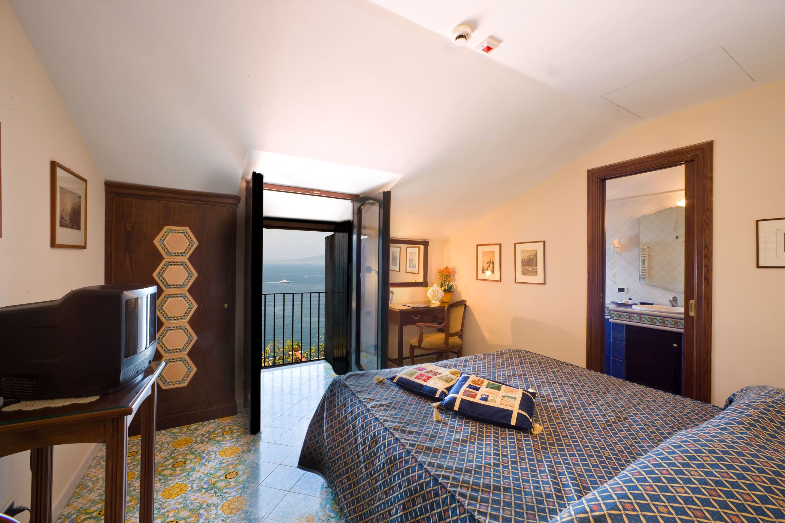 Double or Twin Superior