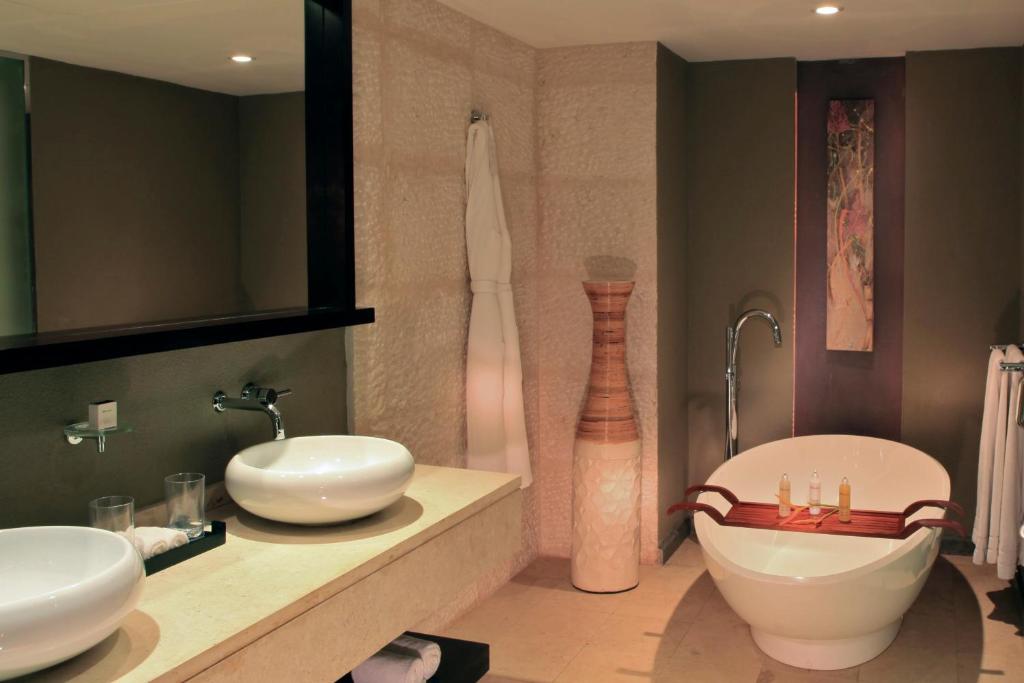 Room Prestige