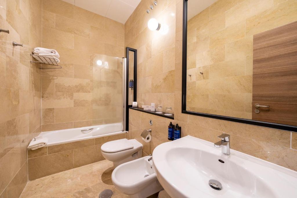 Double or Twin Deluxe