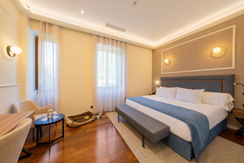 Double or Twin Deluxe