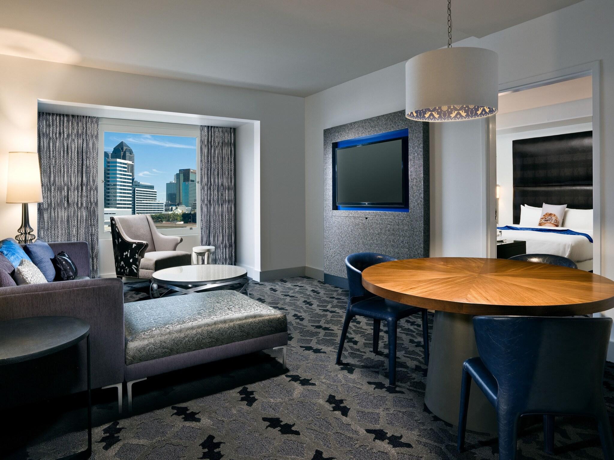 Suite Deluxe King Bed