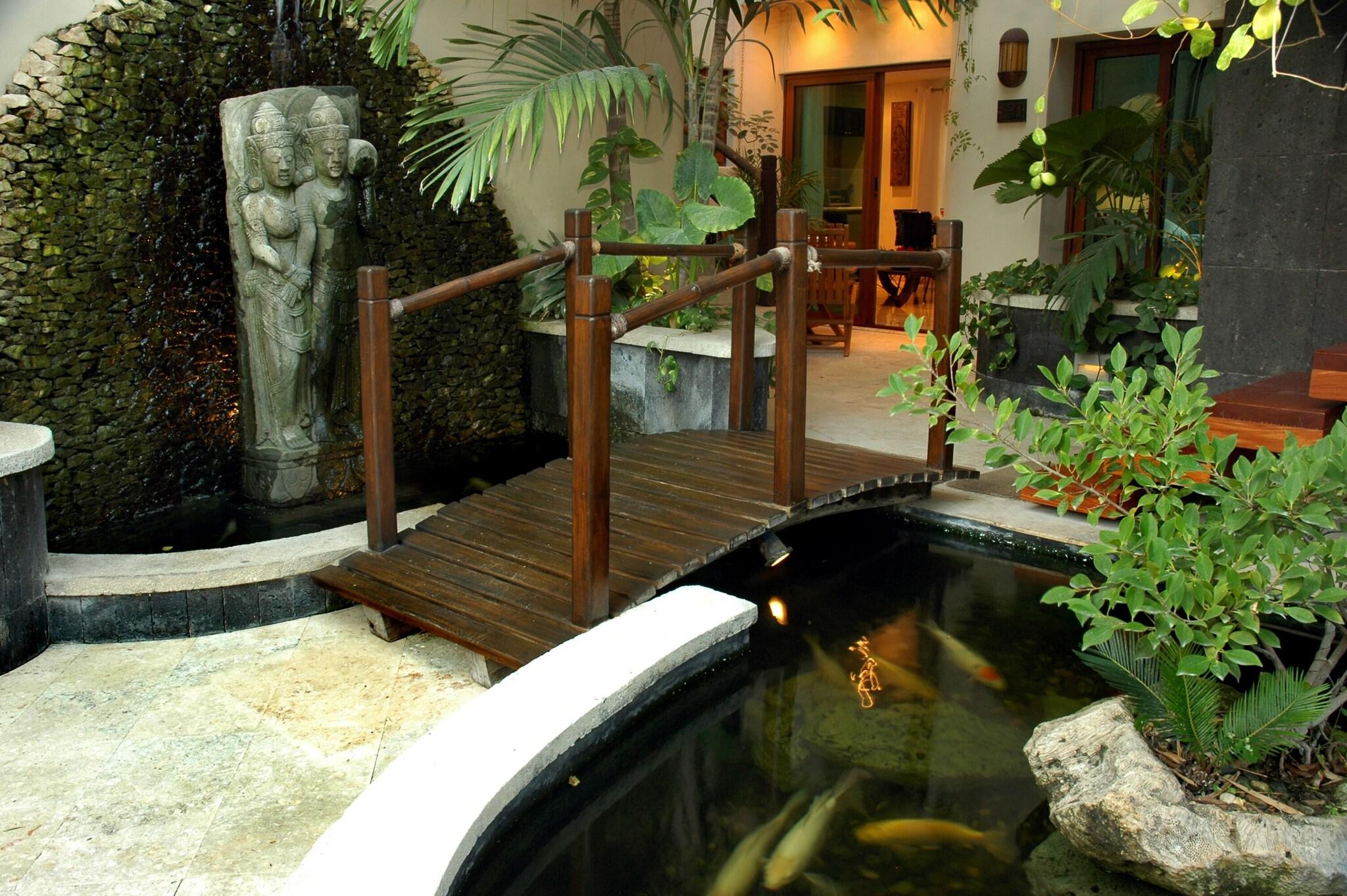 Double King Bed One Bedroom 