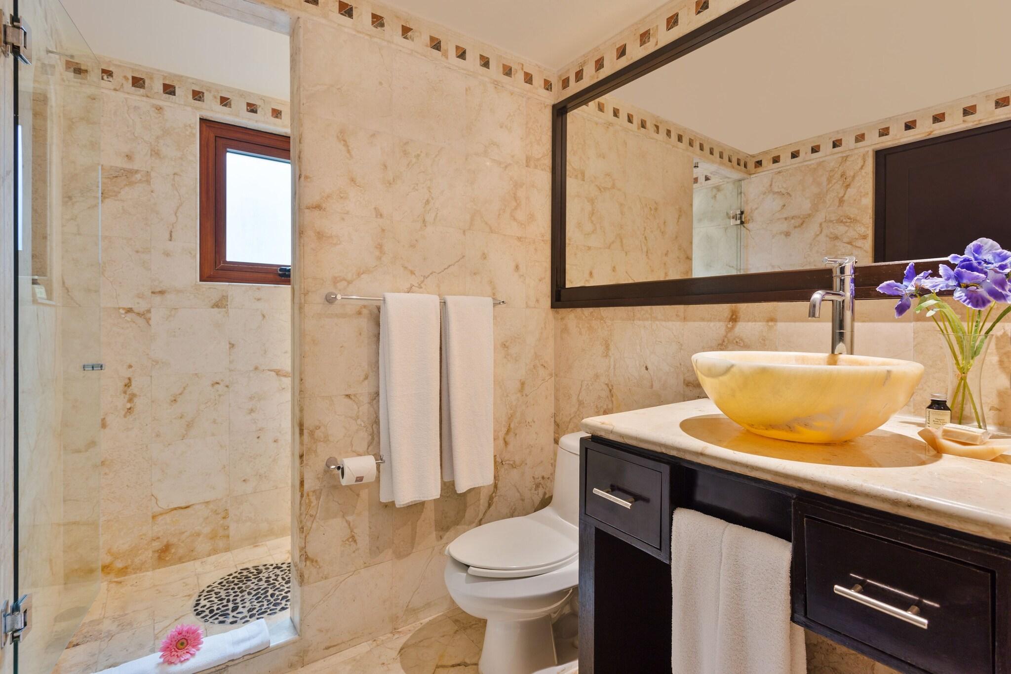 Double King Bed One Bedroom 