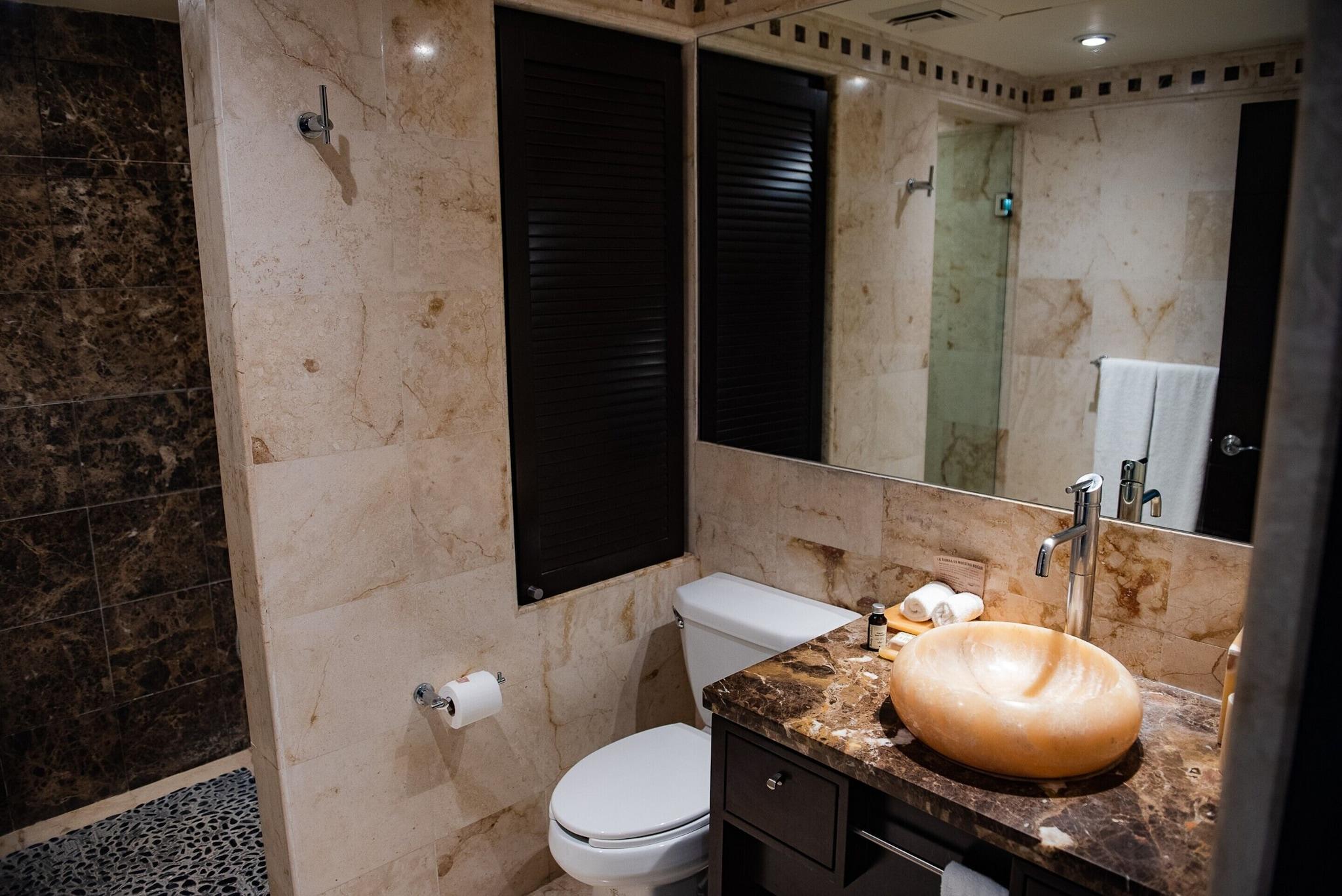 Double Deluxe King Bed