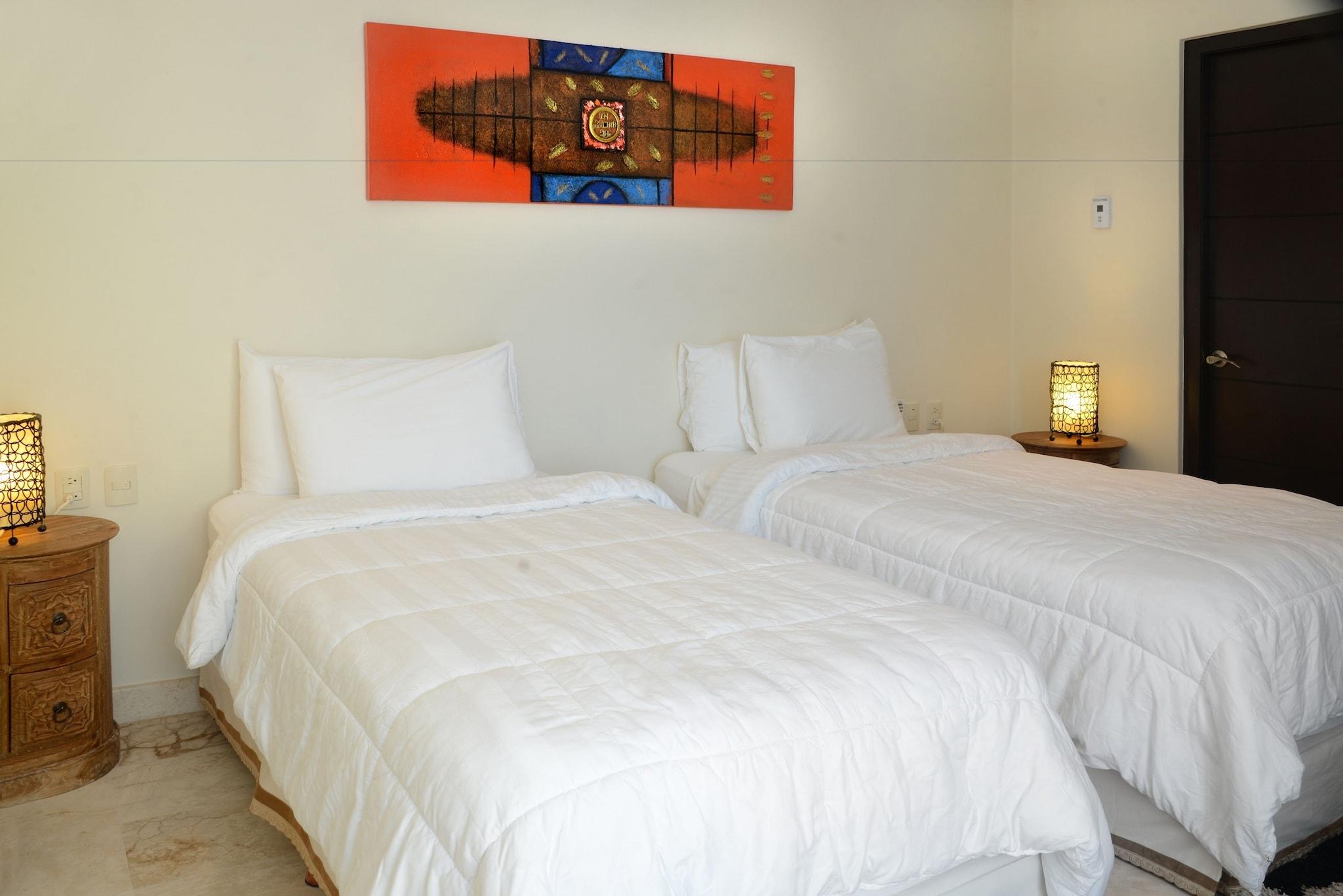 Room Partial Ocean View