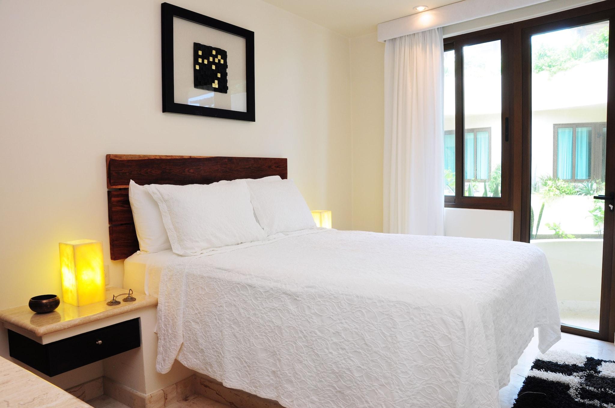 Room Partial Ocean View