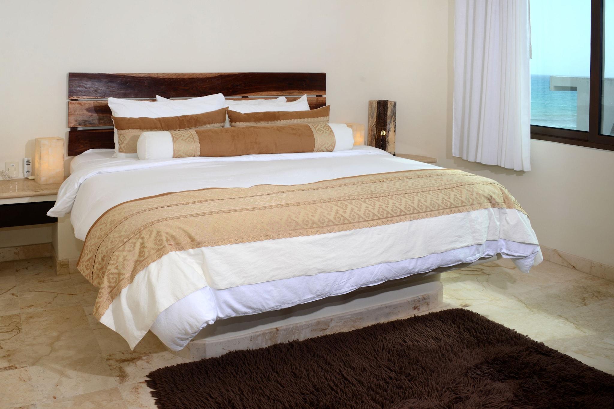 Room Partial Ocean View