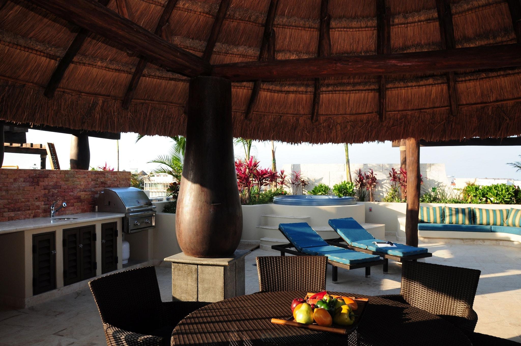 Room Partial Ocean View