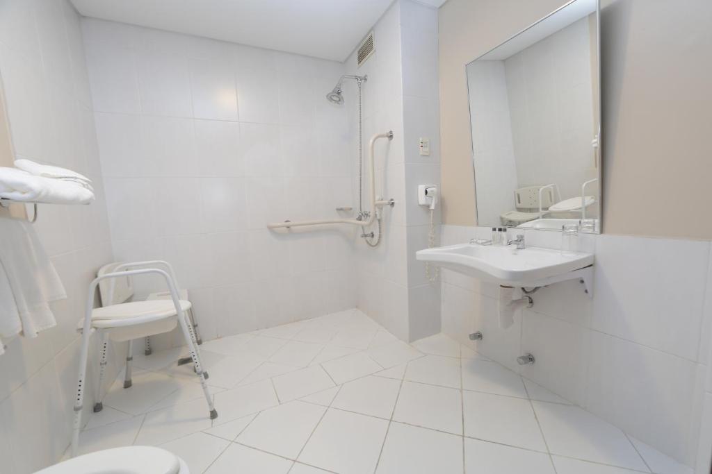 Double King Size Bed