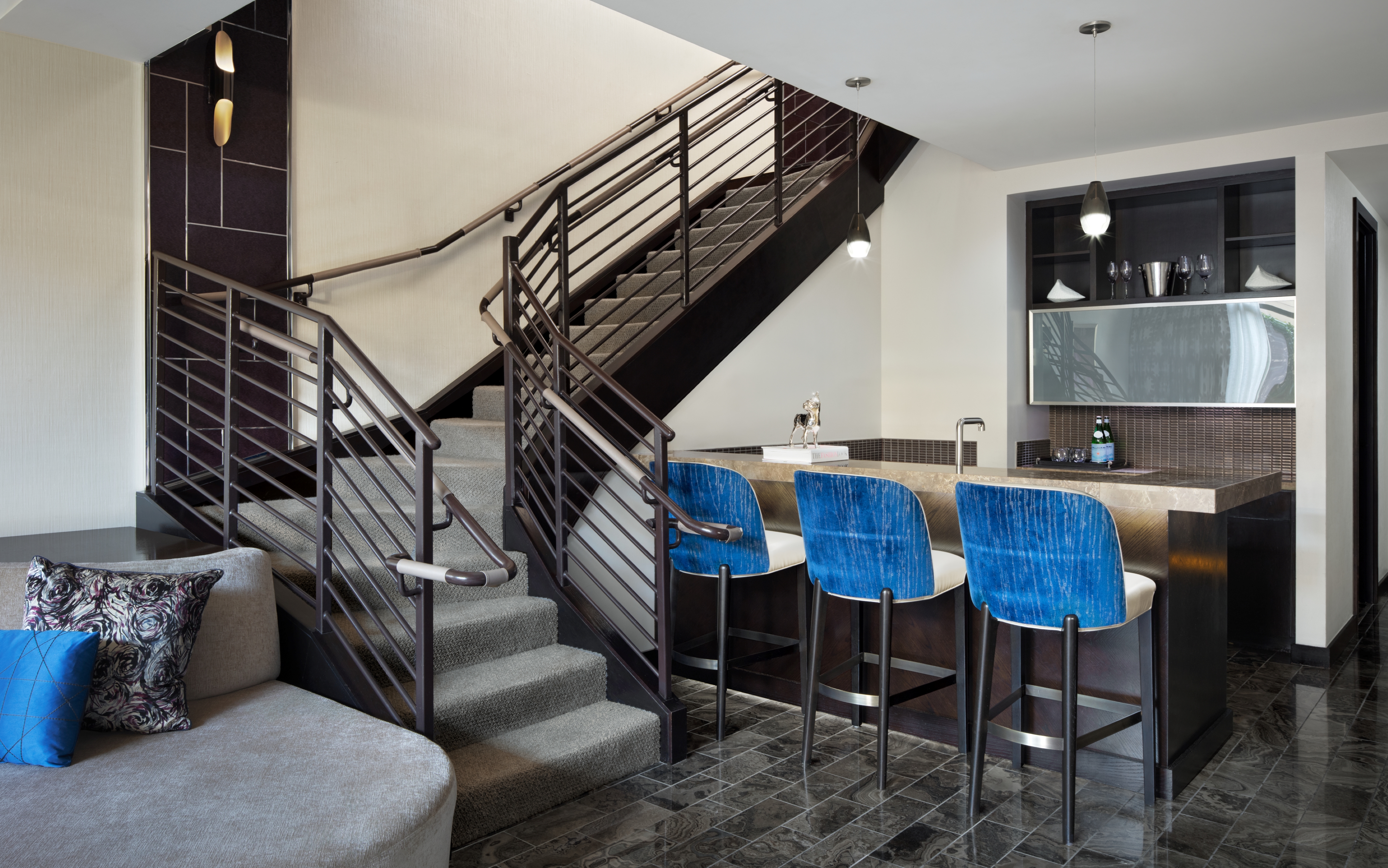 Bungalow King Size Bed