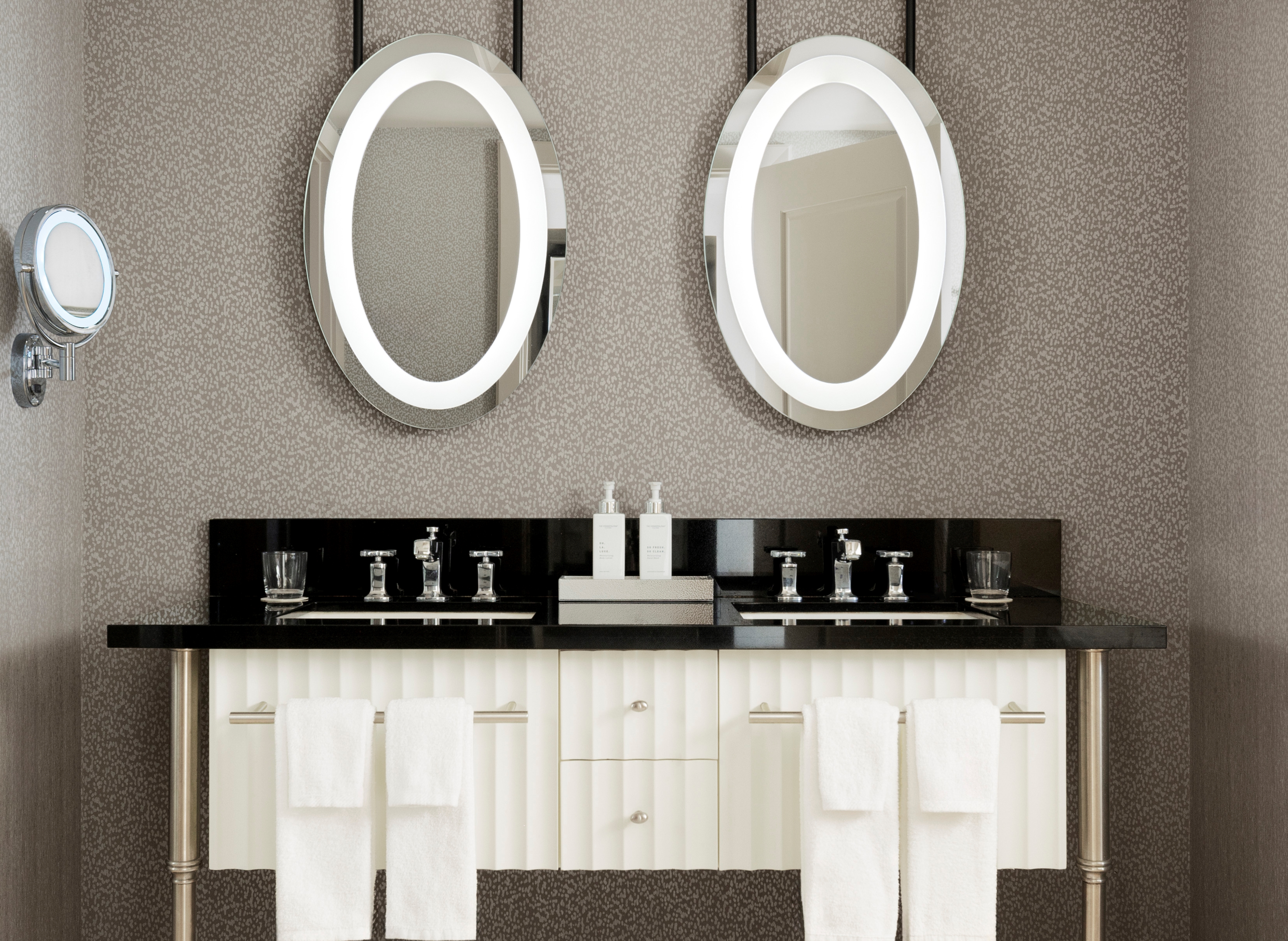 Studio Queen Size Bed