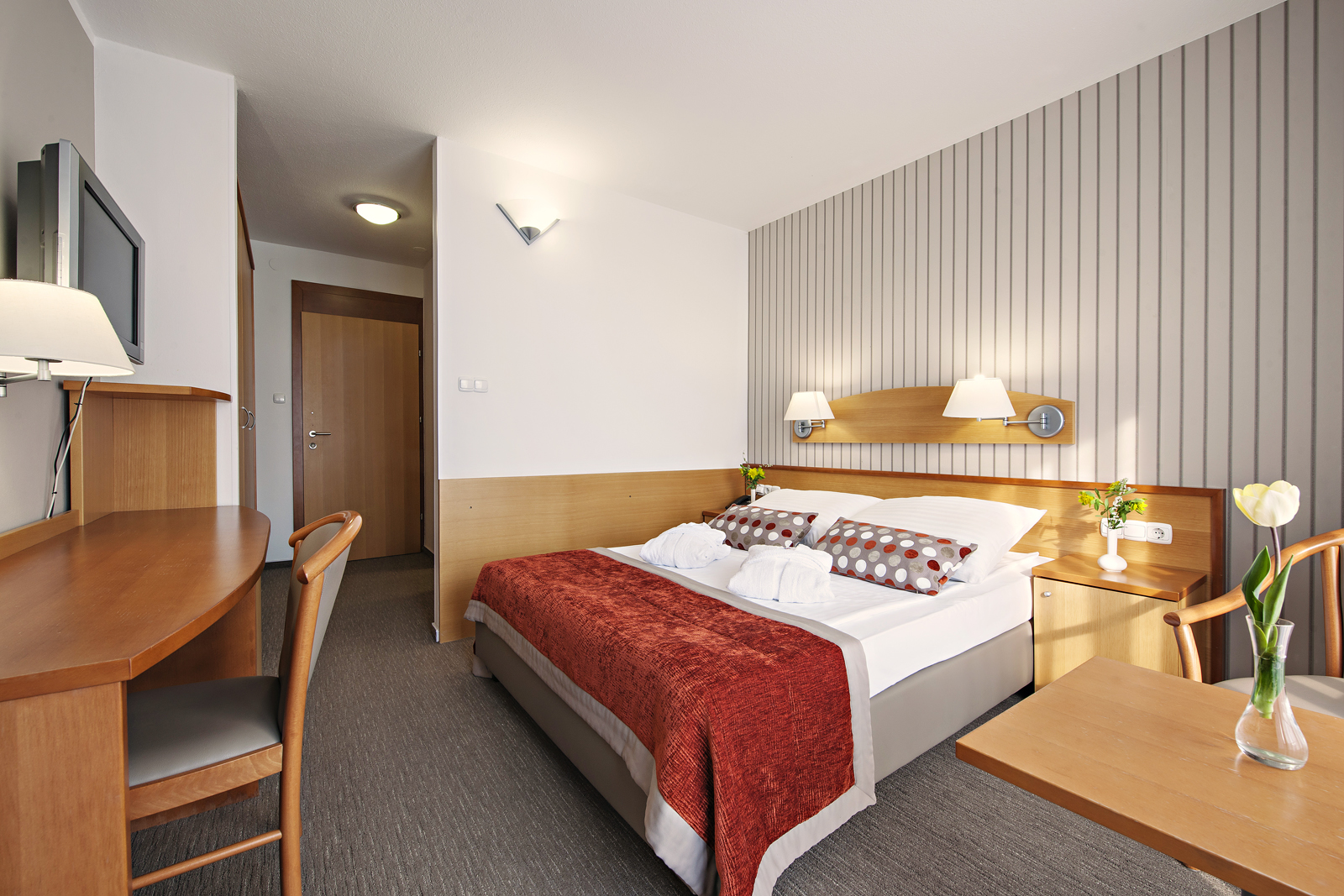 Double Single Economy