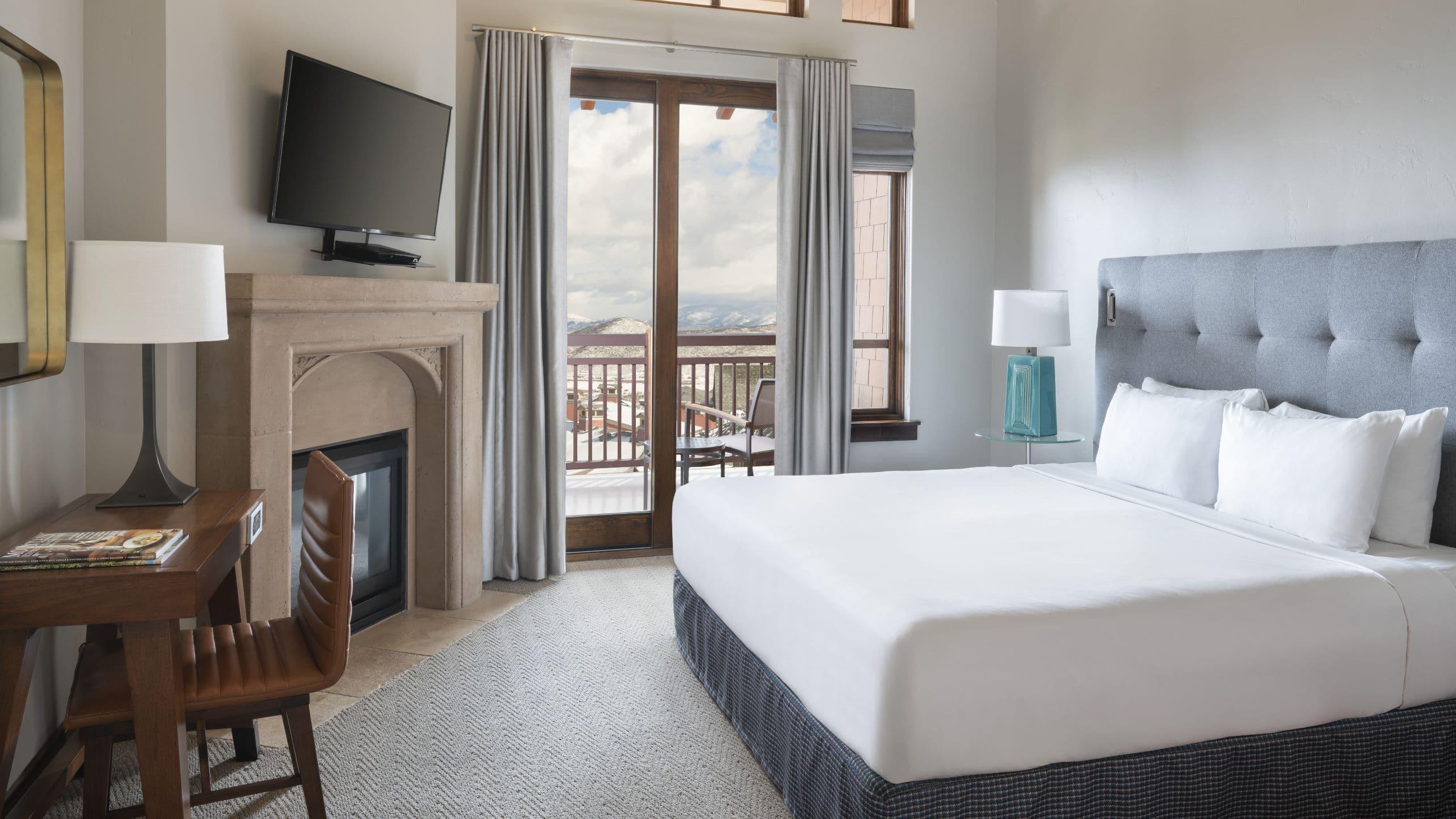 Double Deluxe King Bed