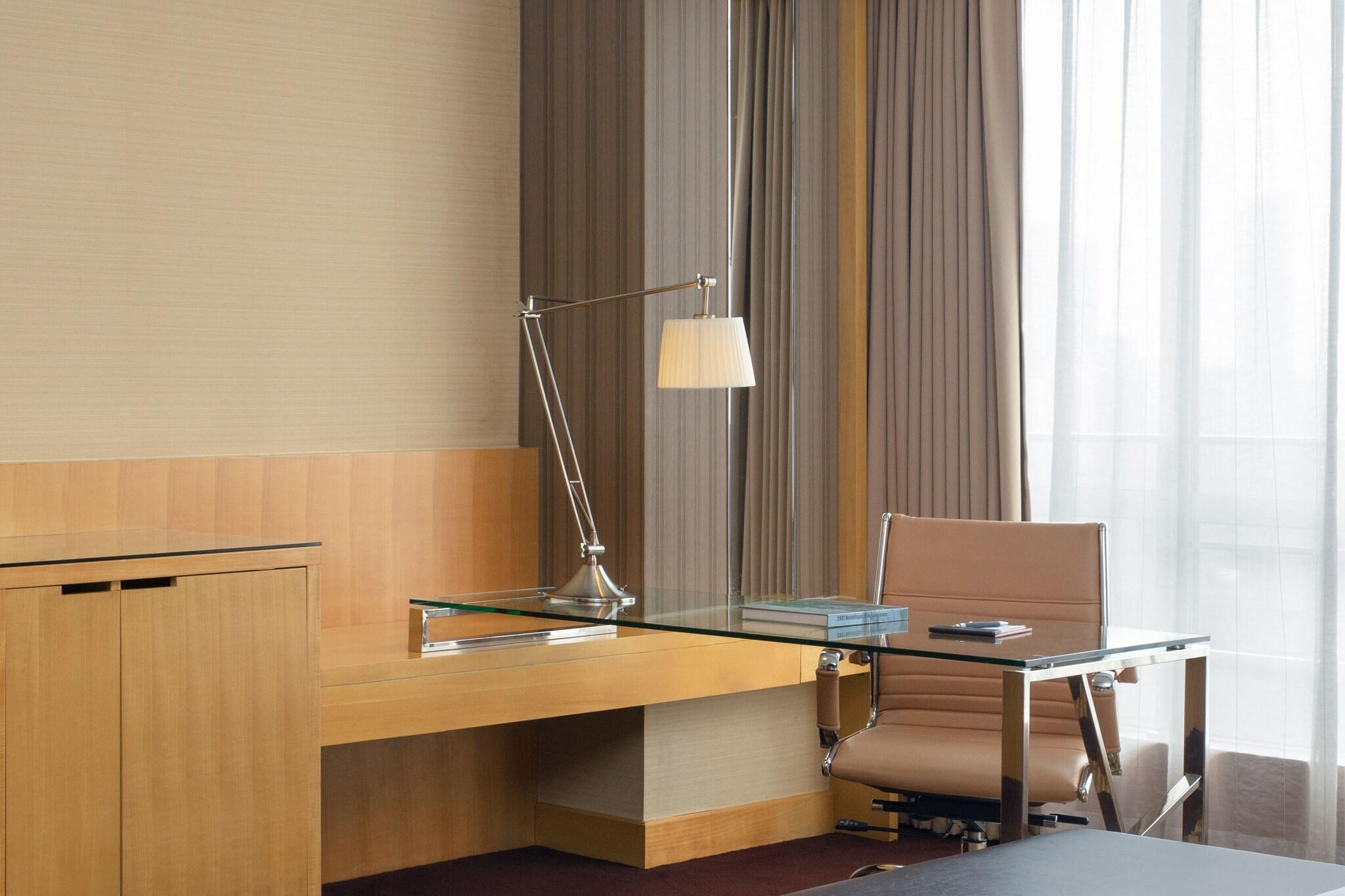 Double Executive King Bed