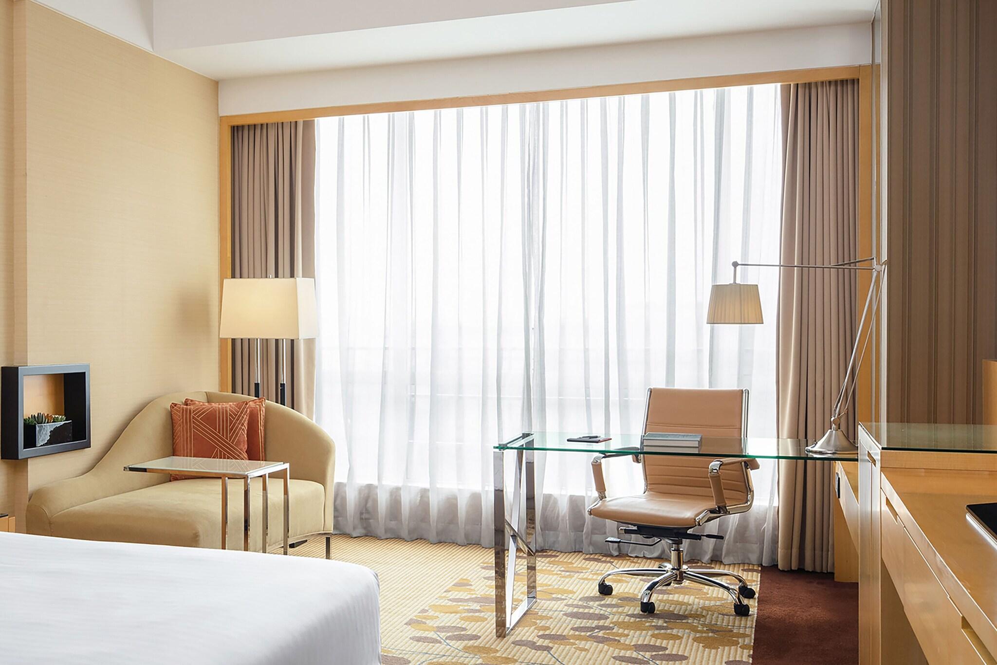 Double Executive King Bed