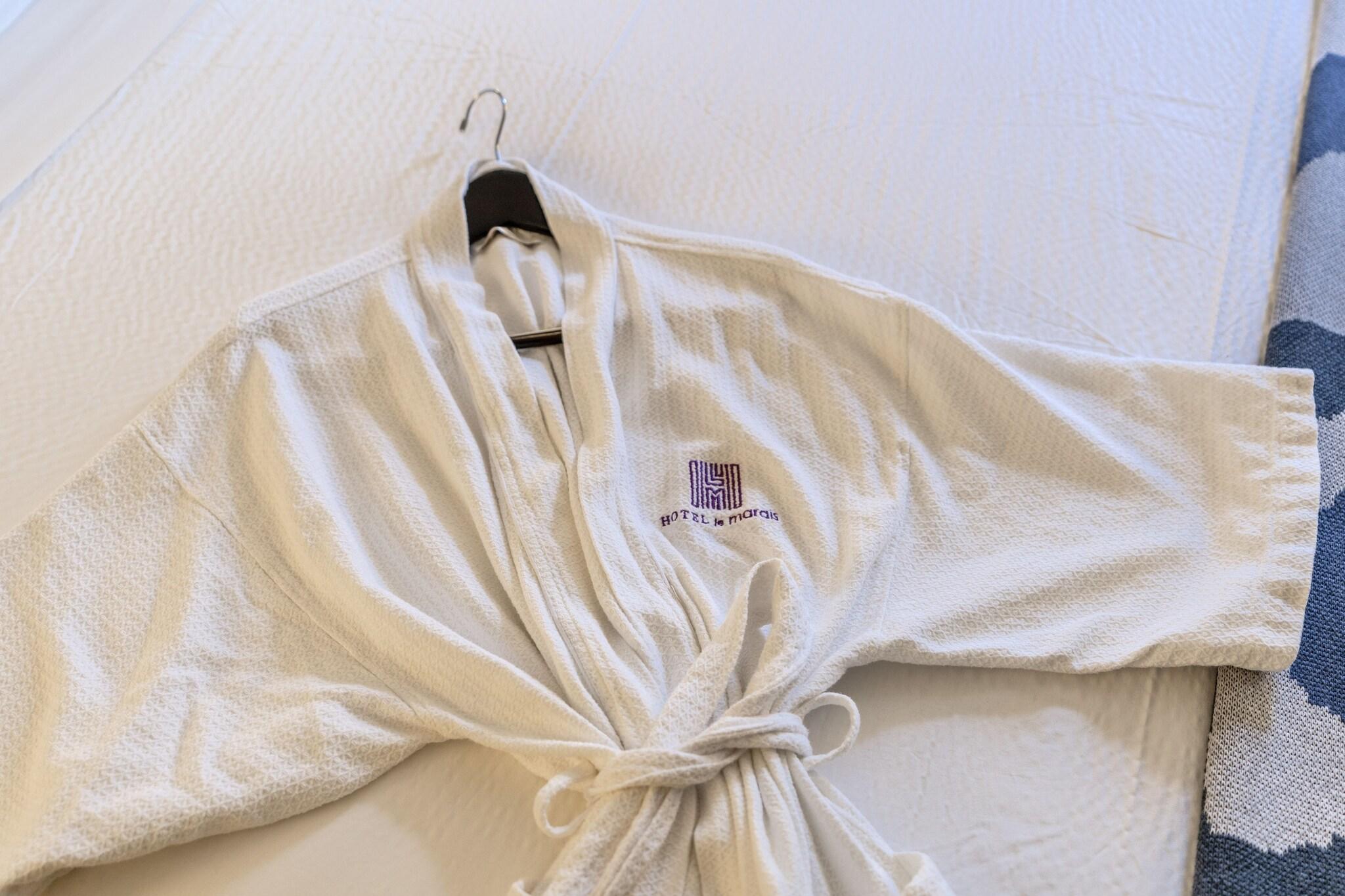 Double Deluxe King Bed