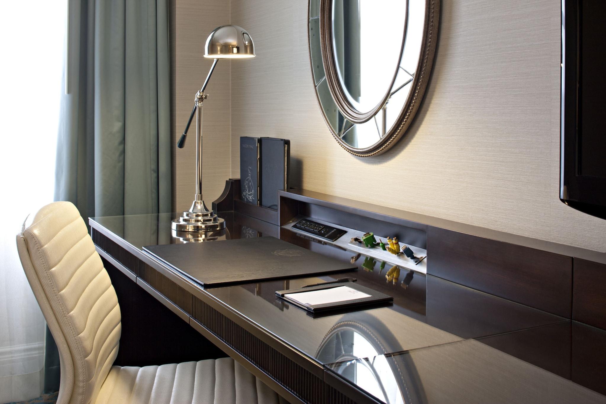 Double City View King Bed