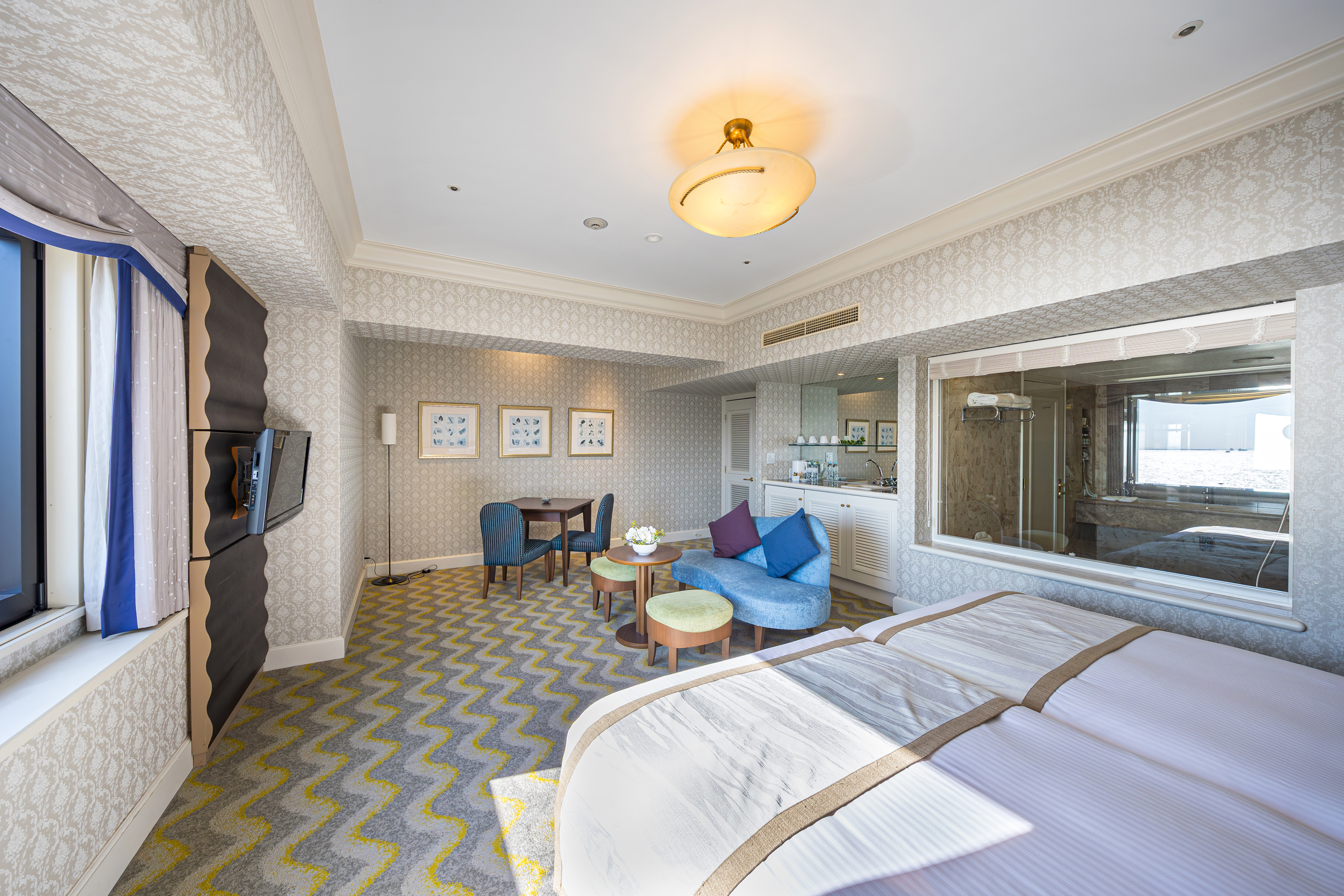 Junior Suite Capacity 4 One Bedroom