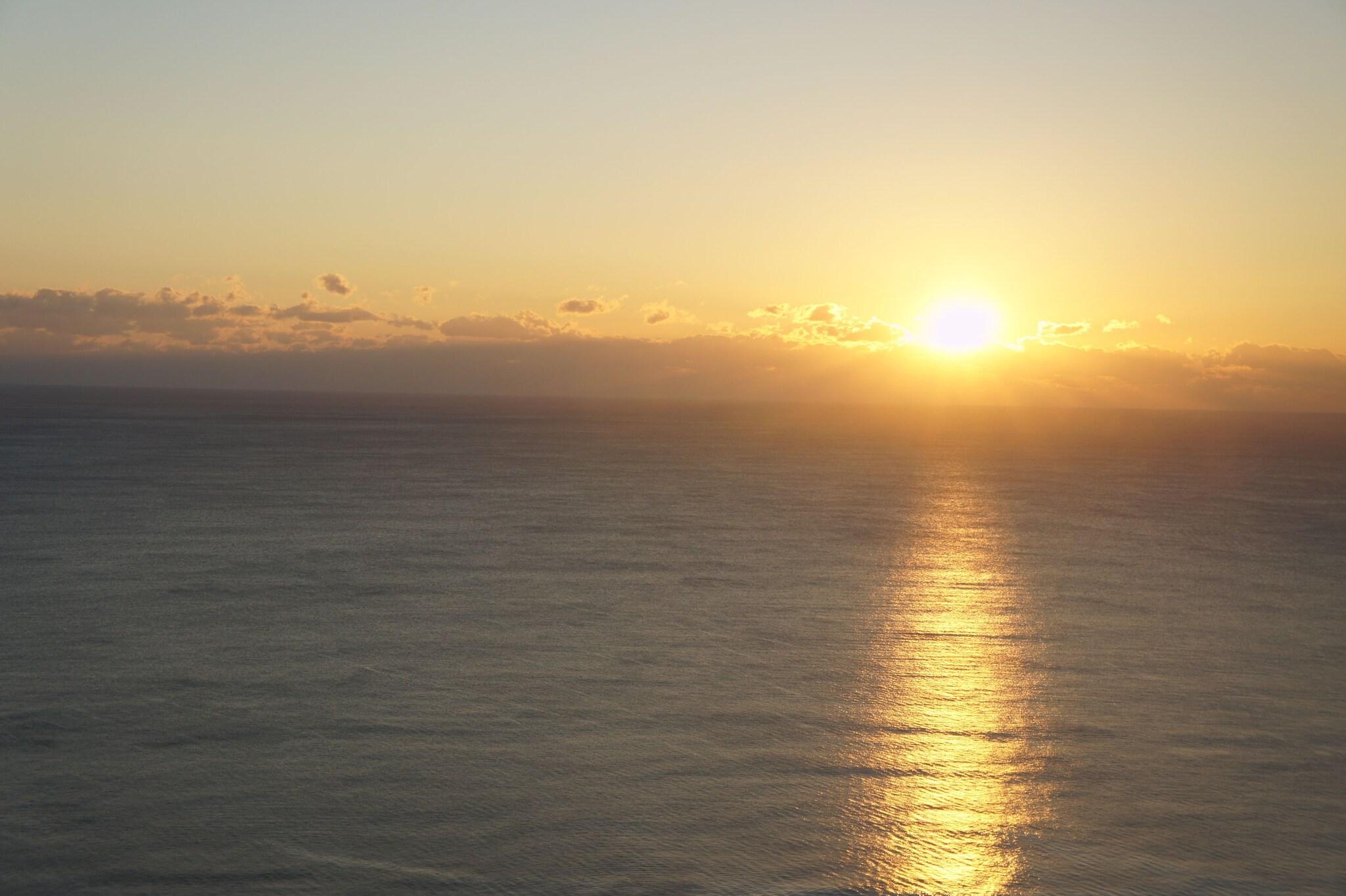 Twin Smoking with Views