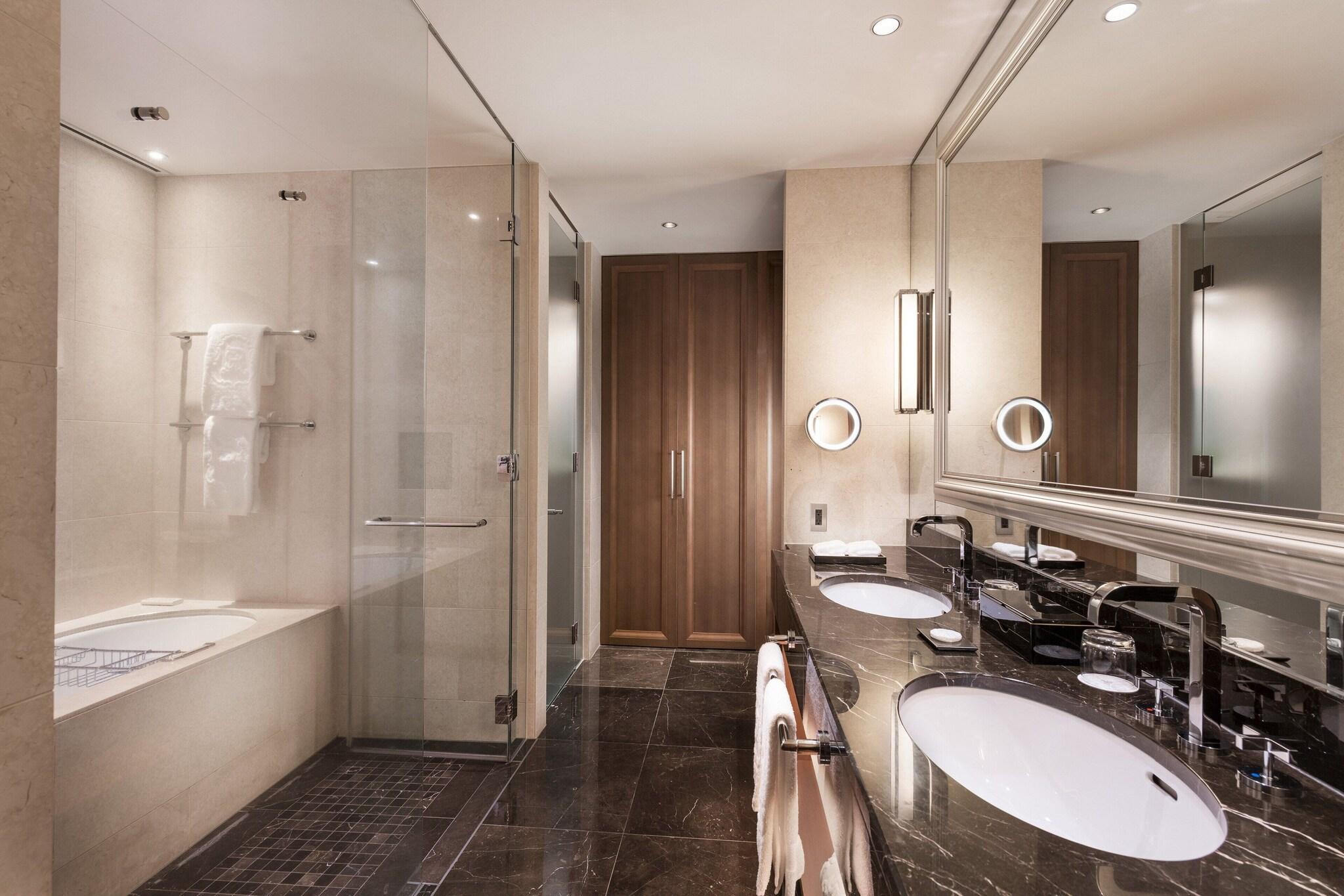 Quadruple Grand with Views
