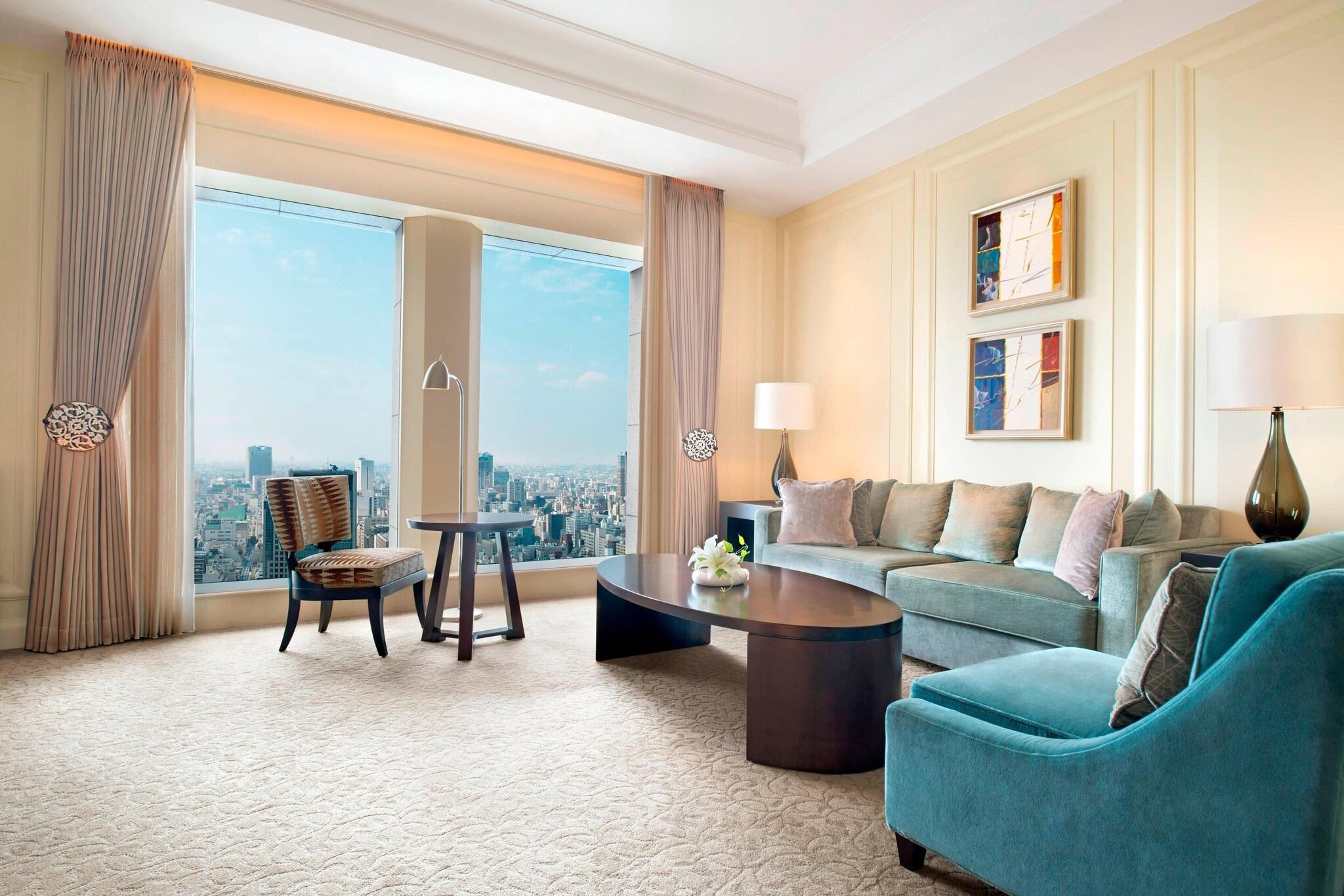 Suite King Size Bed