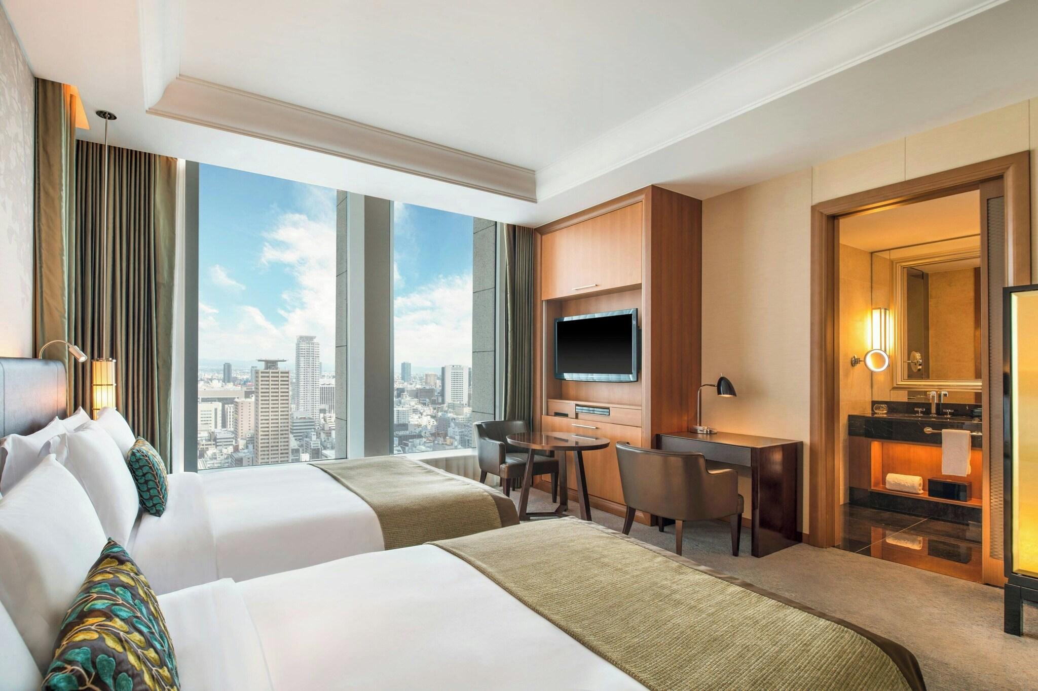 Quadruple Deluxe with Views
