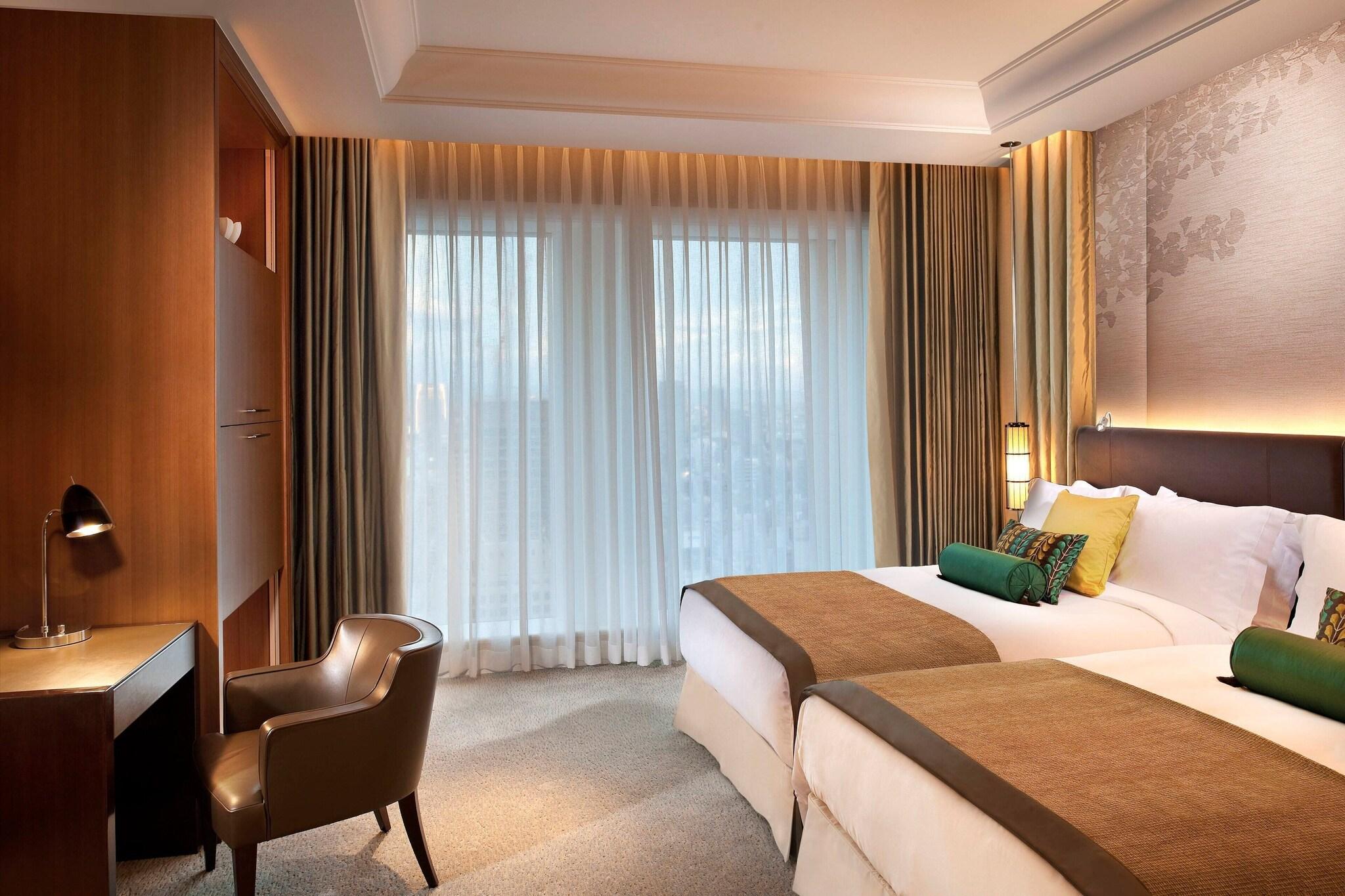Quadruple Deluxe with Views