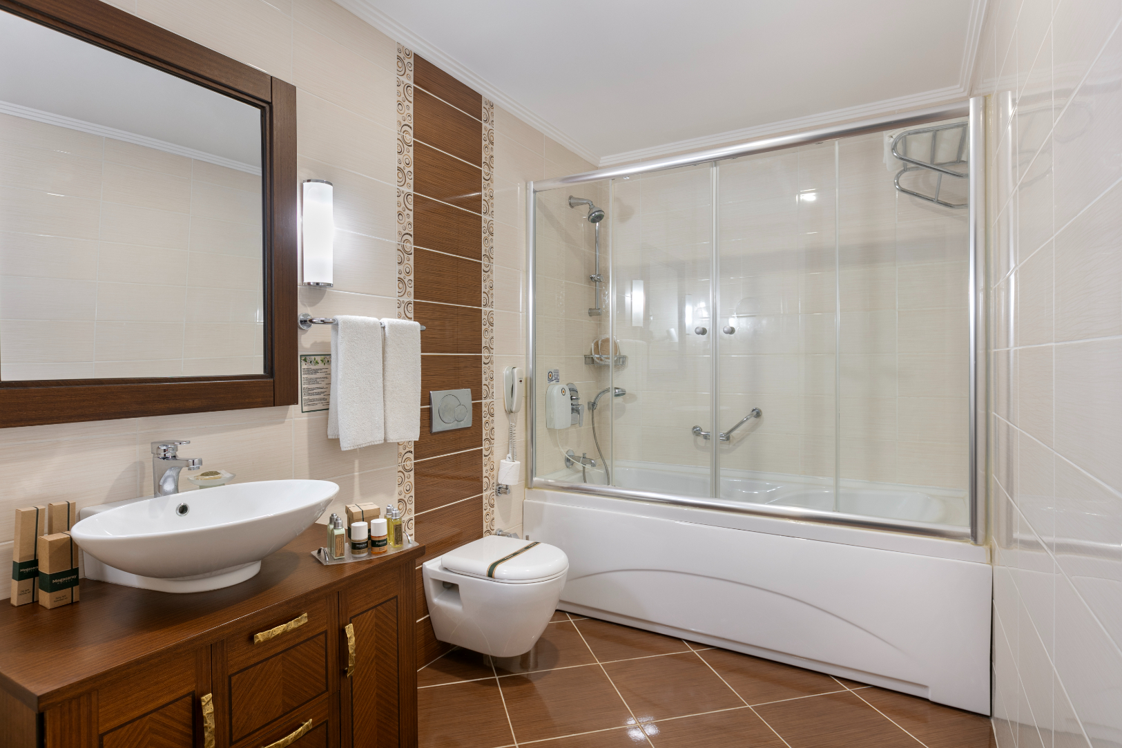 Suite King Size Bed