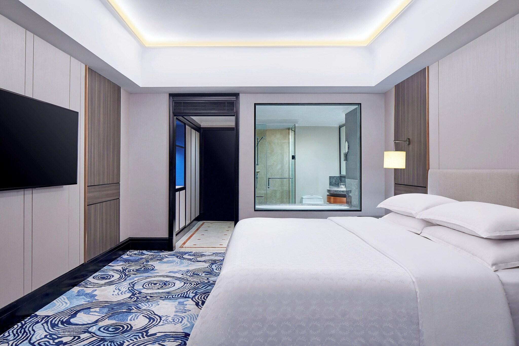 Double Club King Bed