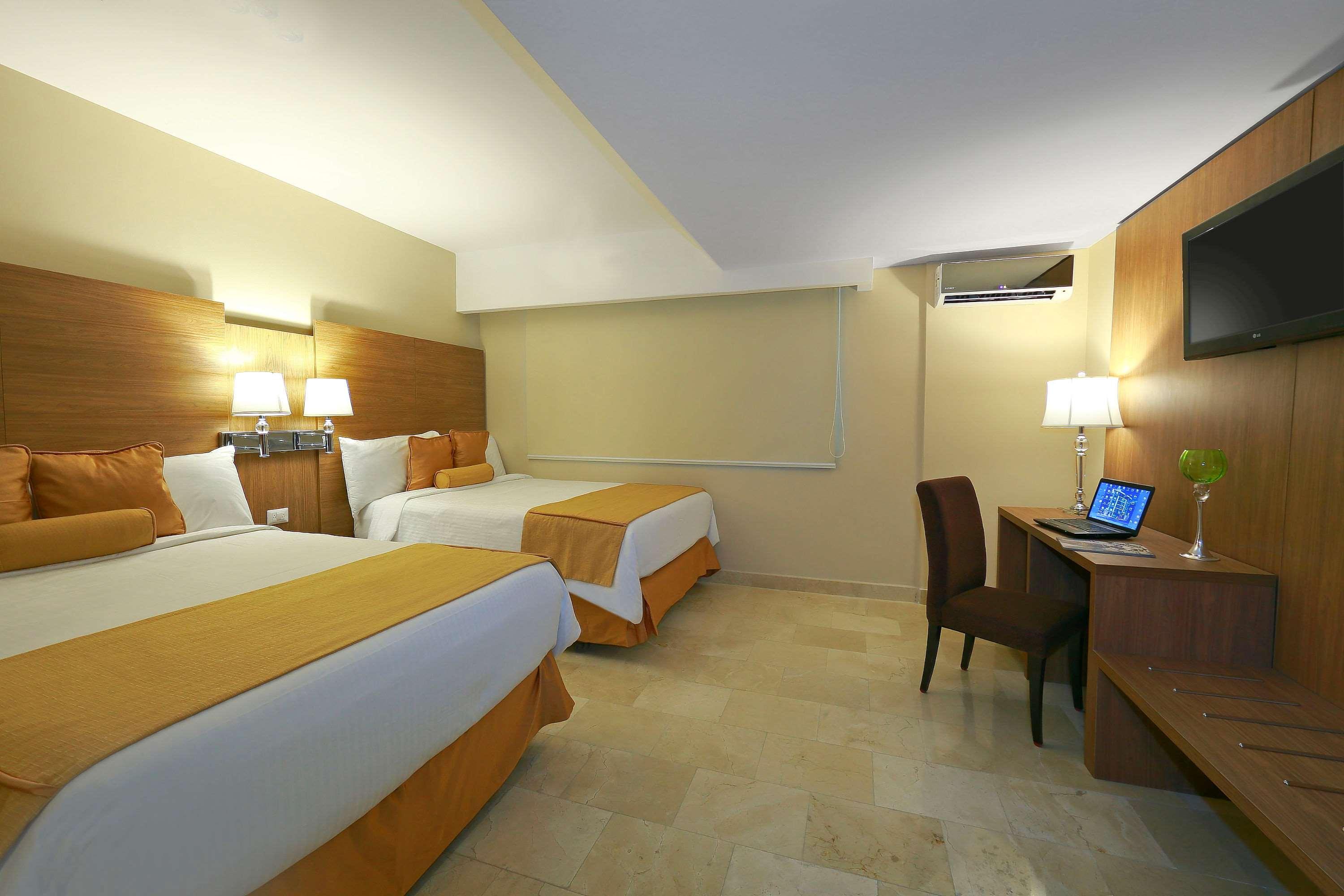 Suite Two Queen Beds