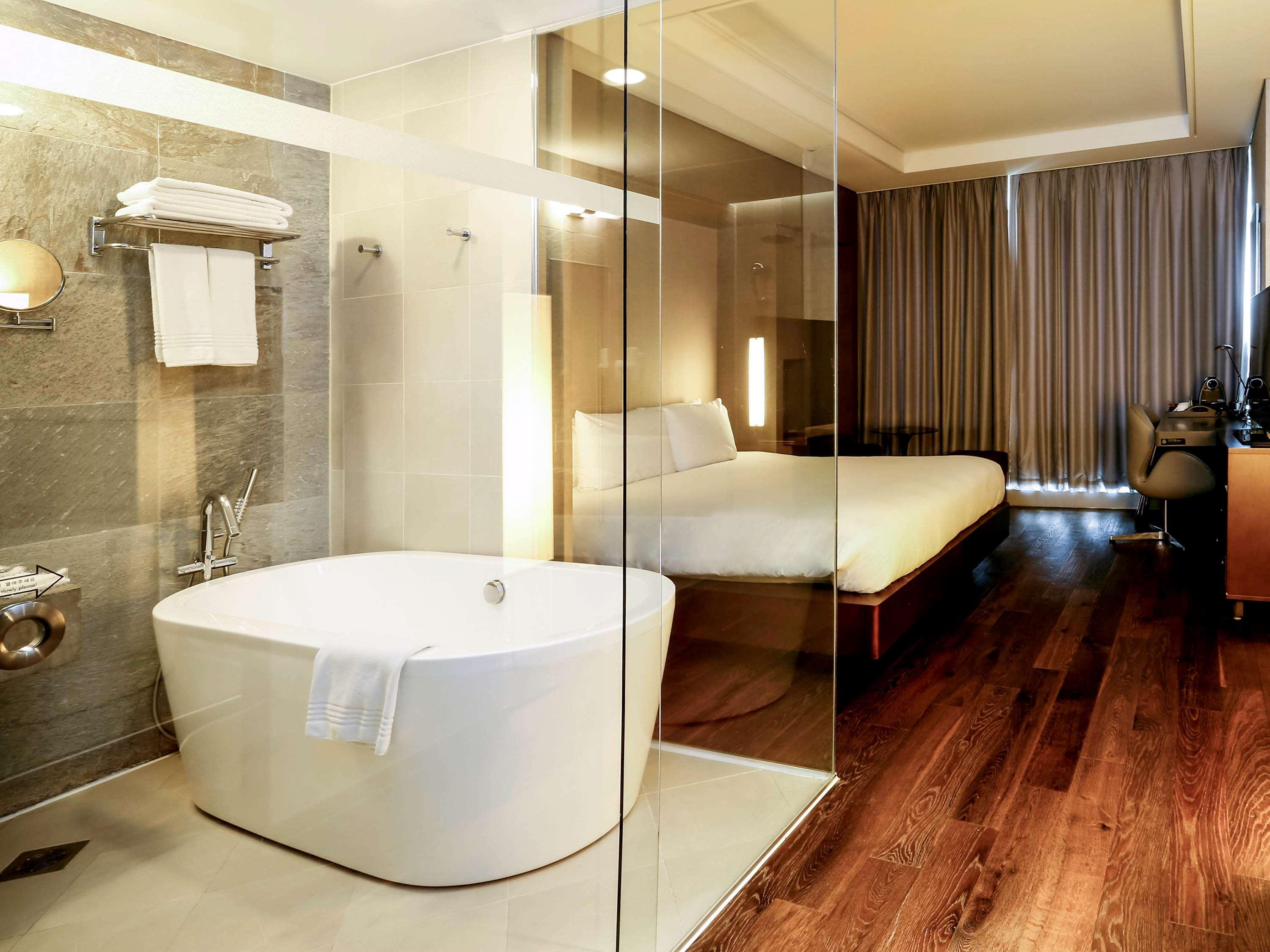 Double Executive King Bed