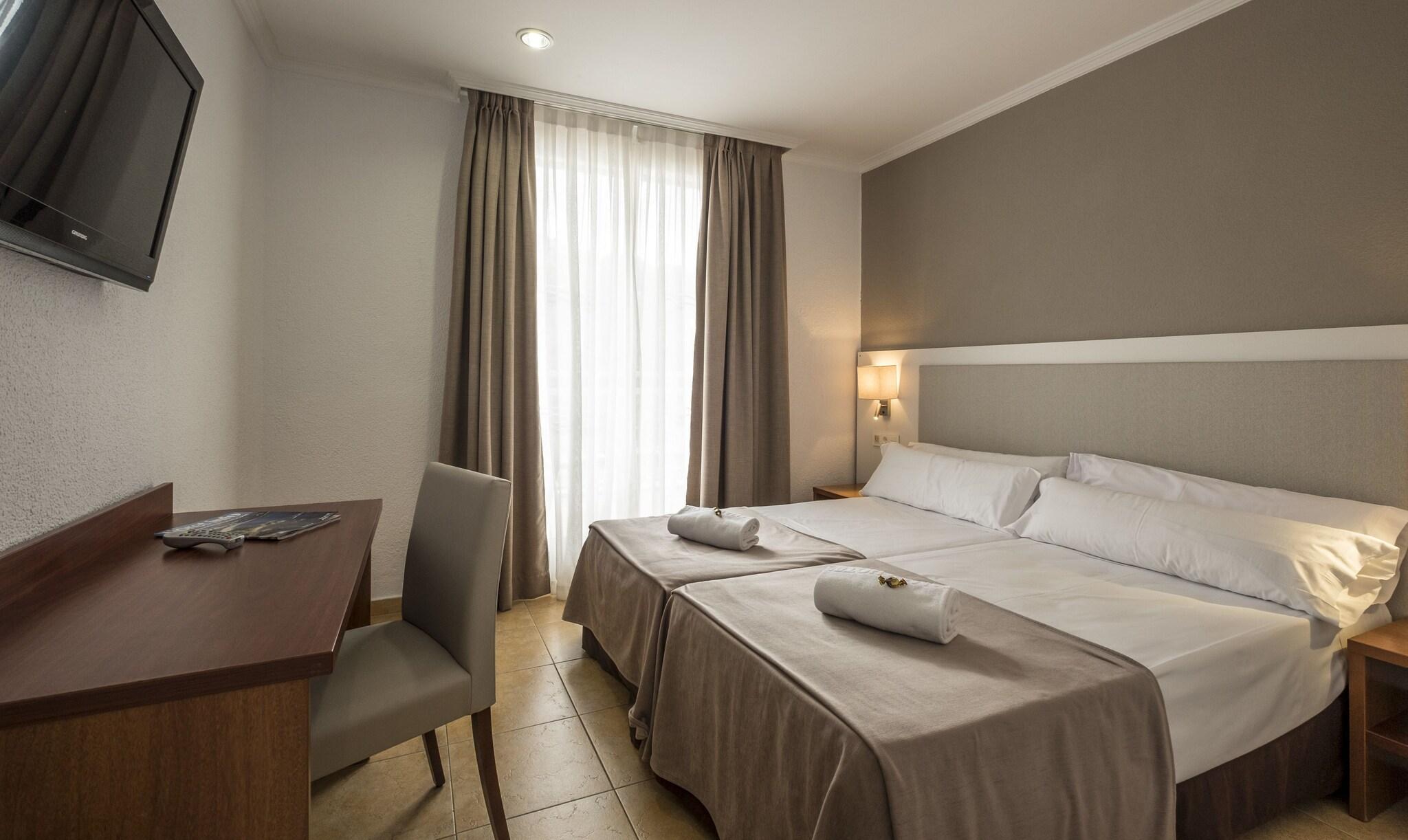 Double or Twin Two Beds